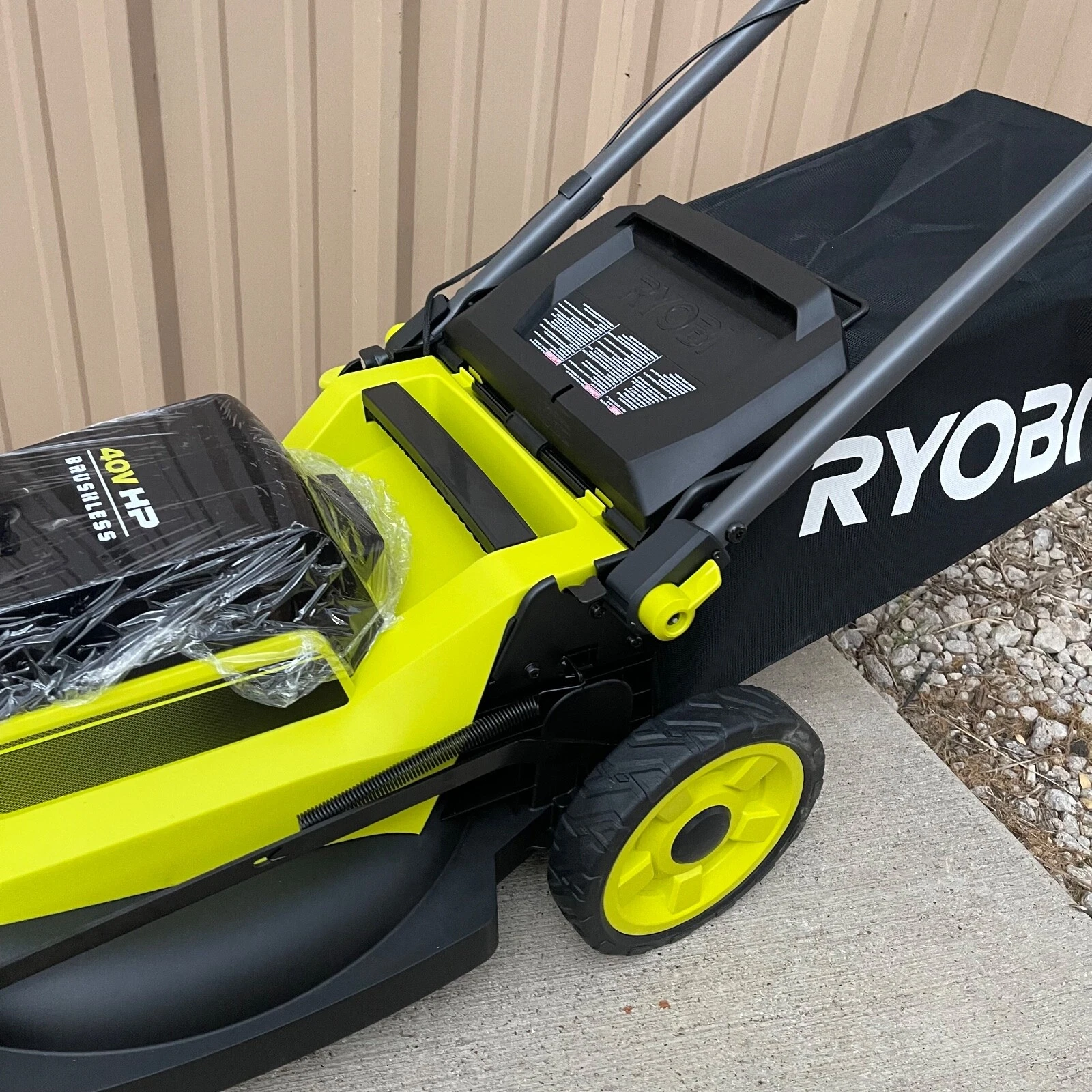 Ryobi RY401017 40V HP Brushless 20 in. Cordless Battery Walk Behind Push Lawn Mower thumbnail 15