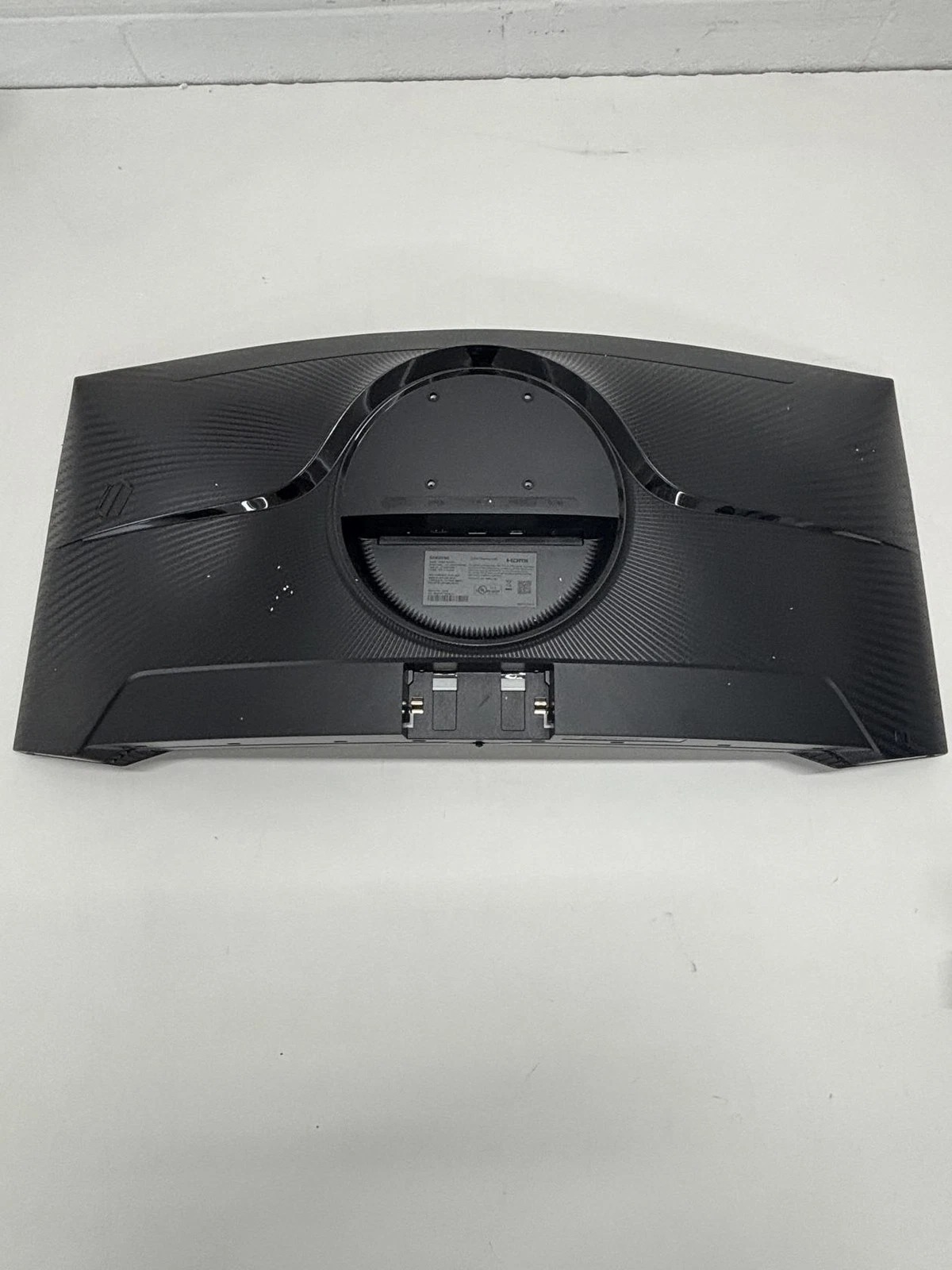 SAMSUNG 34' Odyssey G5 Ultra-Wide Gaming Monitor thumbnail 4