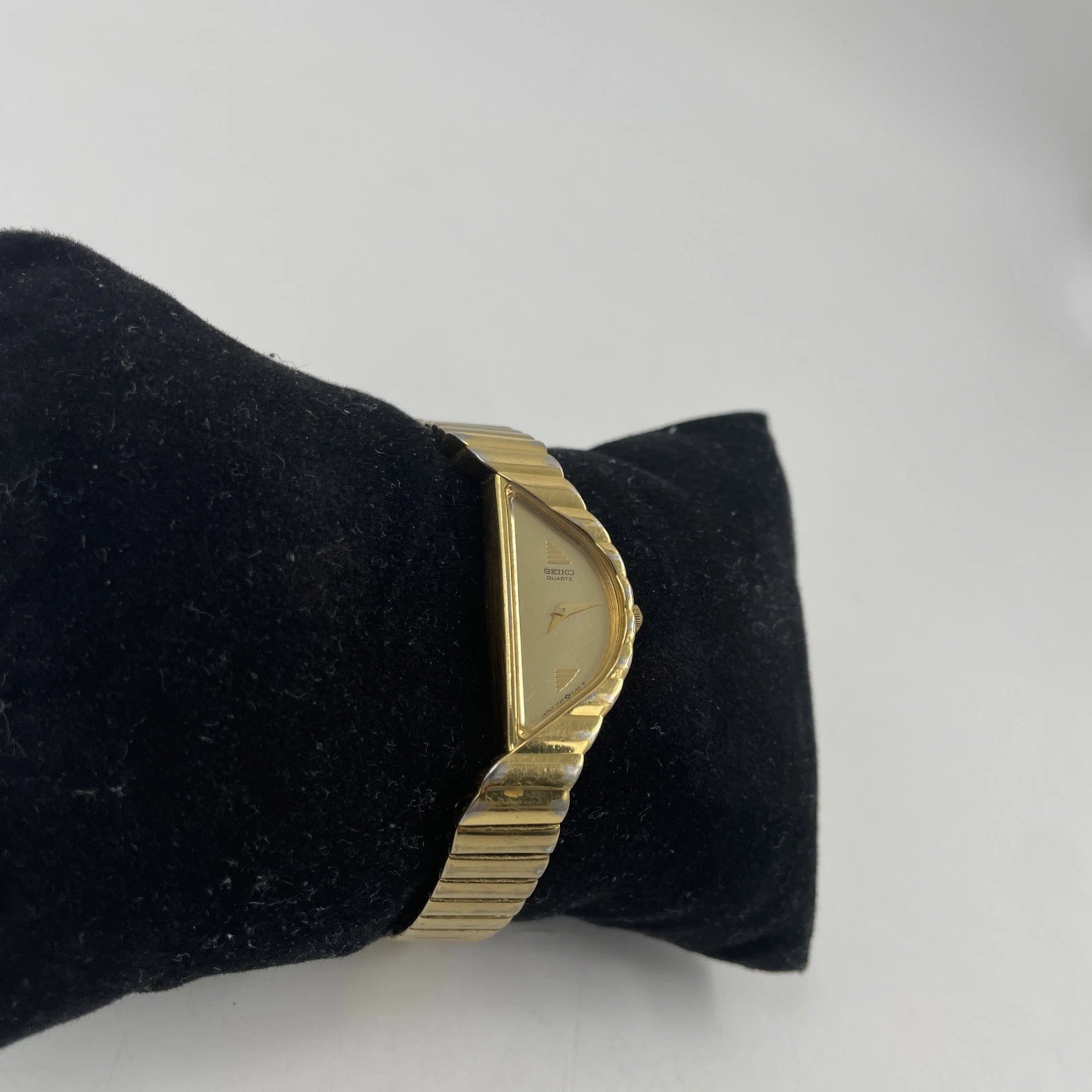 SEIKO “Half Moon” Vintage Watch (1F20-5D59) 6-6.75”W-Battery-Looks Good thumbnail 1