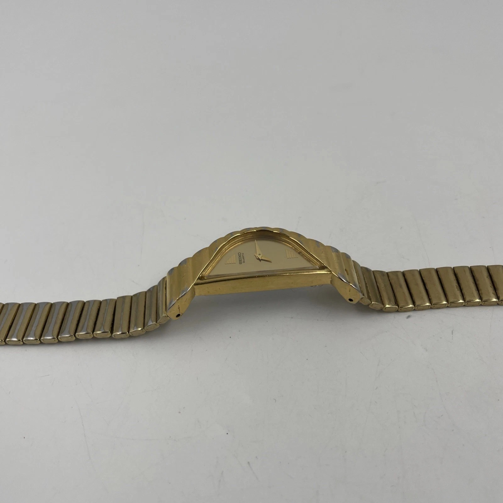 SEIKO “Half Moon” Vintage Watch (1F20-5D59) 6-6.75”W-Battery-Looks Good thumbnail 10