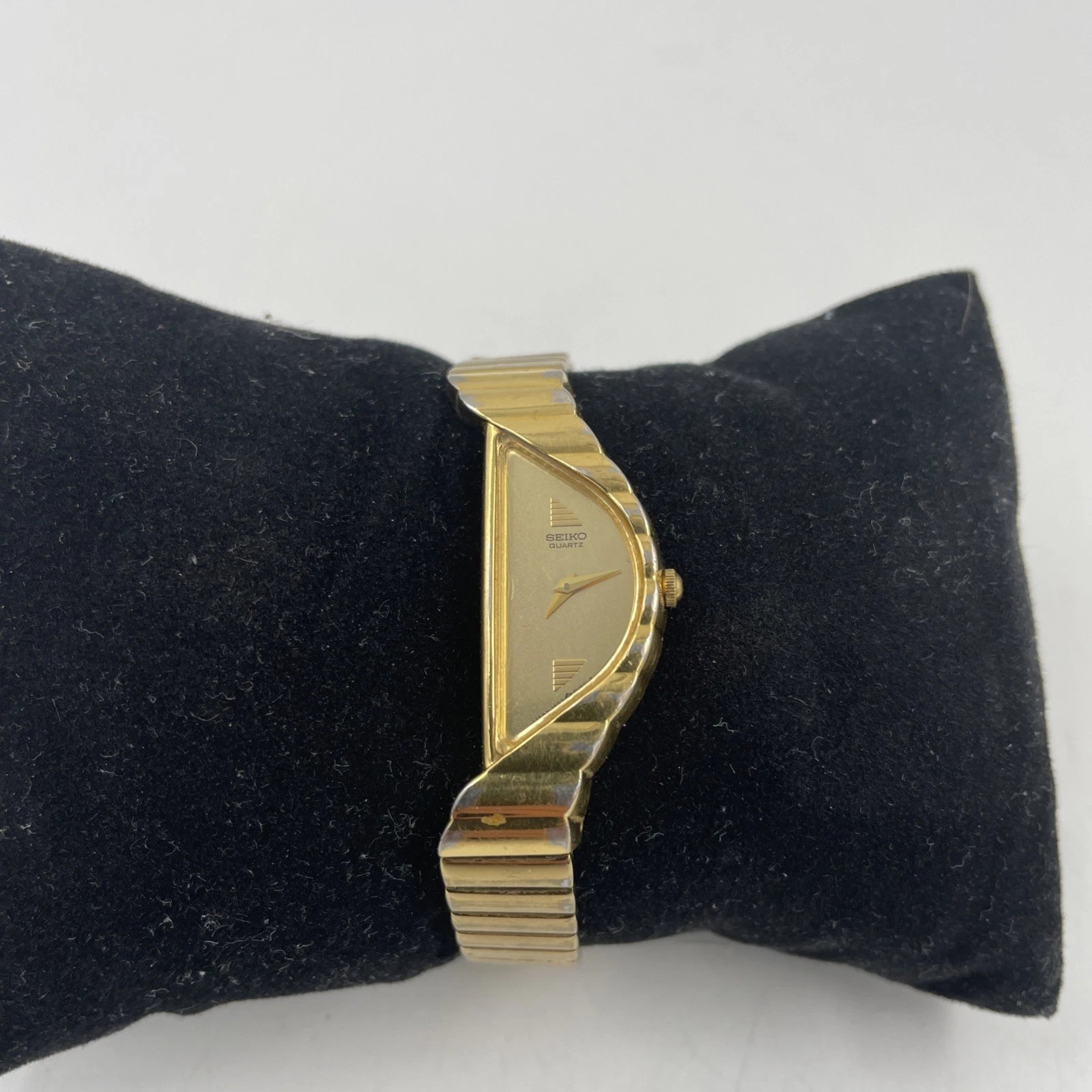 SEIKO “Half Moon” Vintage Watch (1F20-5D59) 6-6.75”W-Battery-Looks Good thumbnail 13