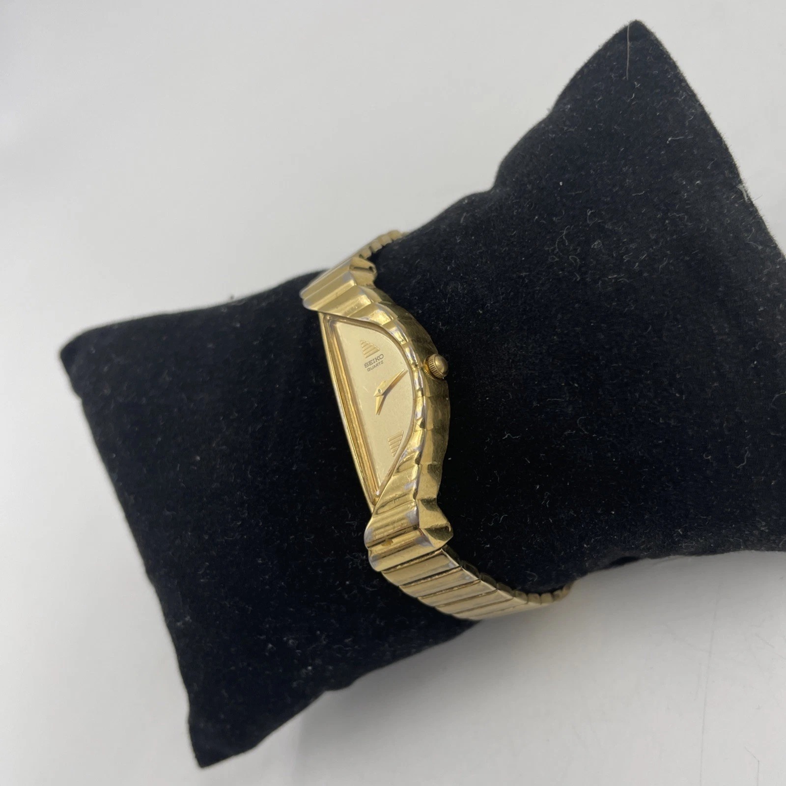 SEIKO “Half Moon” Vintage Watch (1F20-5D59) 6-6.75”W-Battery-Looks Good thumbnail 14