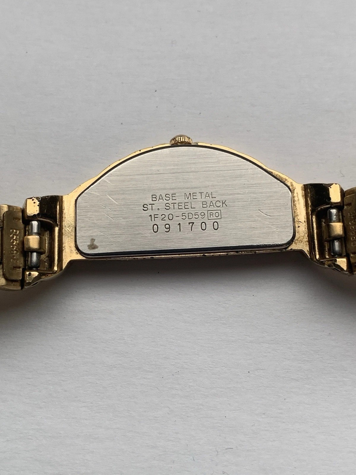 Seiko Rivoli Half Moon 15mm Gold Dial Women's Watch 1F20-5D59 thumbnail 5