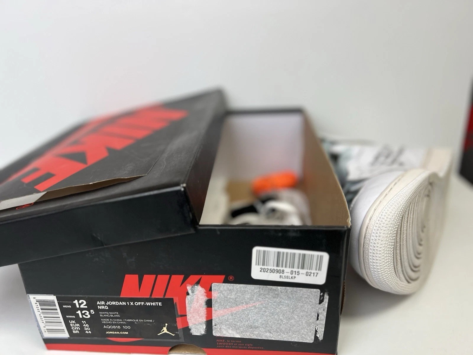 Size 12 – Air Jordan 1 Retro OG x Off-White High White thumbnail 6