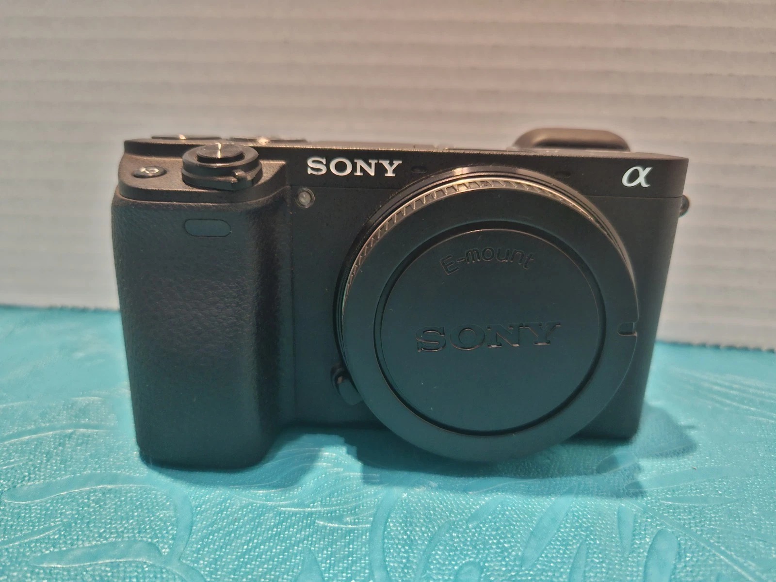 Sony a6300 ILCE-6300 Digital Camera Black body only 2278 click W/ Box Near Mint thumbnail 13