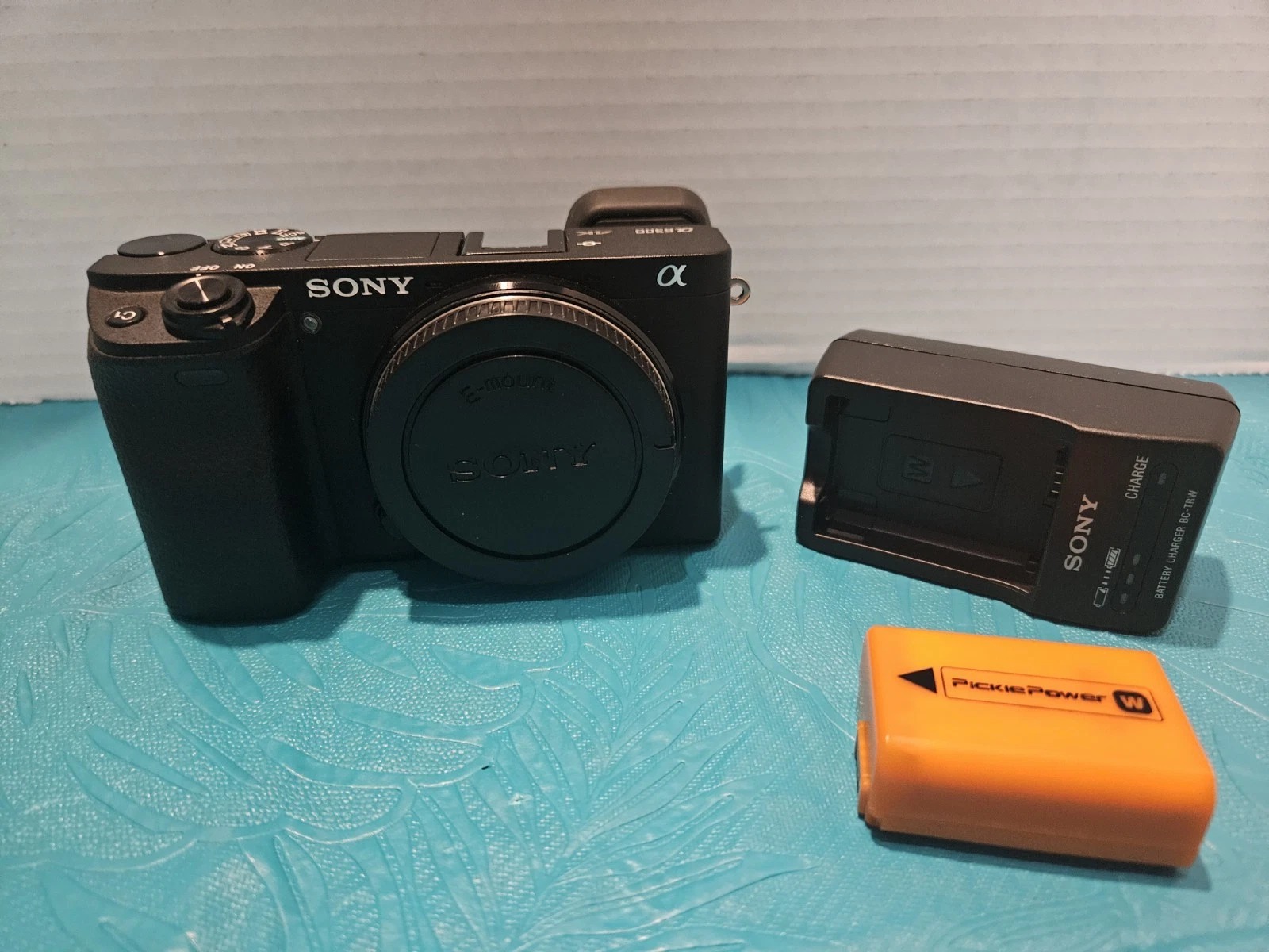 Sony a6300 ILCE-6300 Digital Camera Black body only 2278 click W/ Box Near Mint thumbnail 2