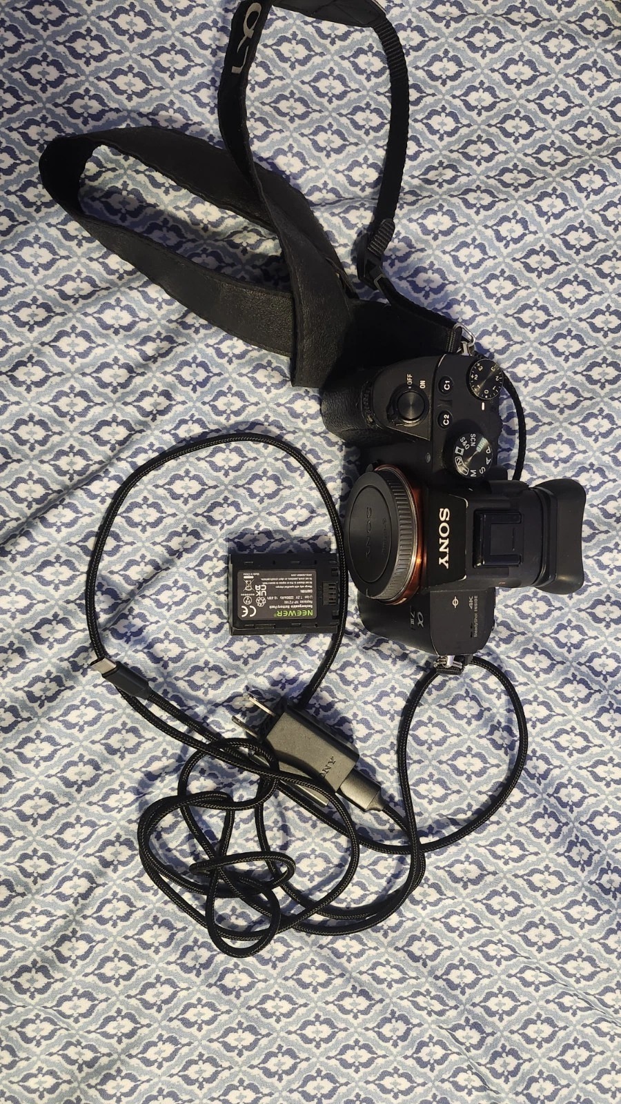 Sony a7 III 24.2 MP Mirrorless Digital Camera - Black (Body Only) thumbnail 4