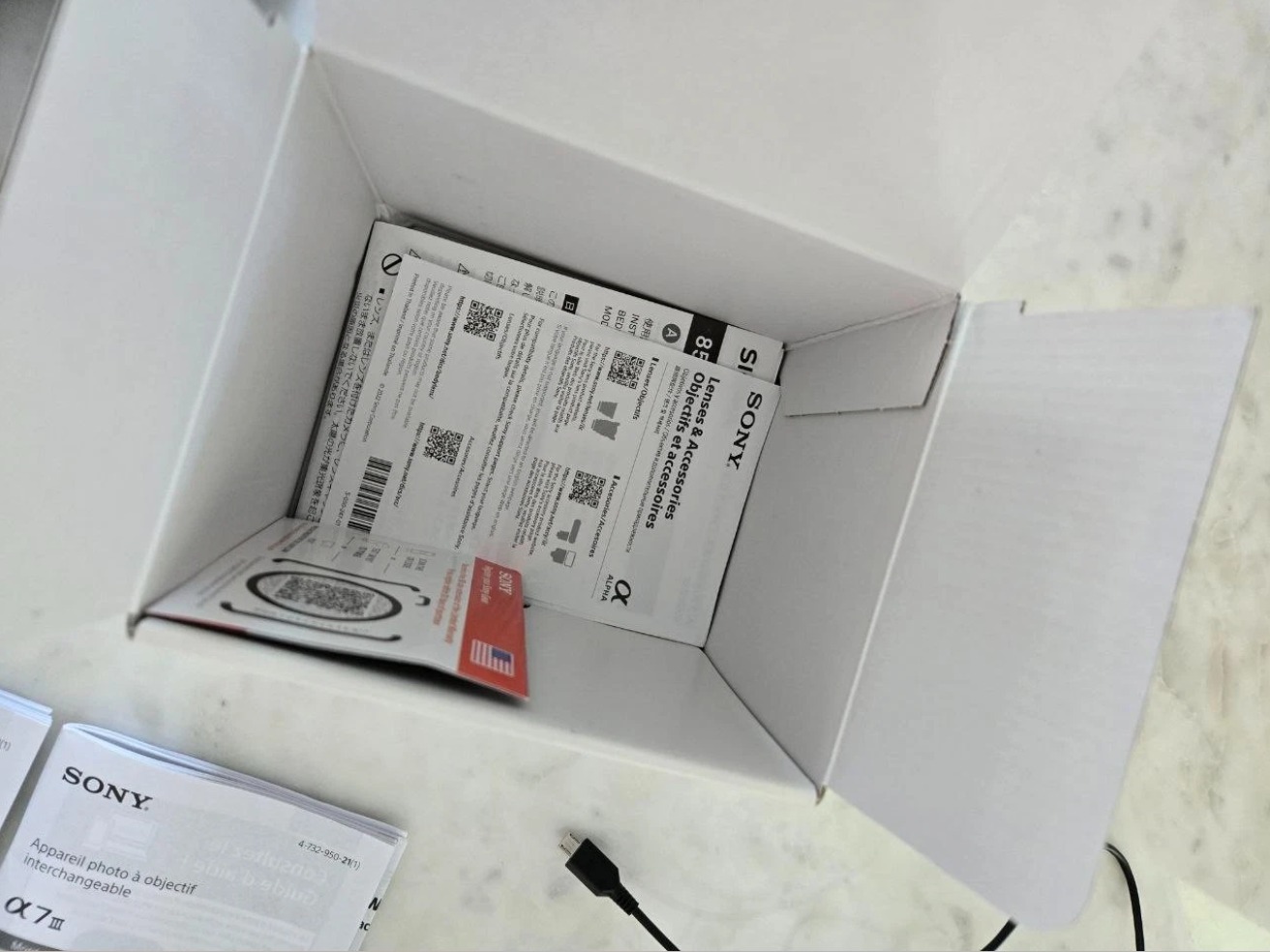 Sony a7 III Full-Frame Mirrorless Camera w/ Sigma 85mm f1.4 DG DN thumbnail 11