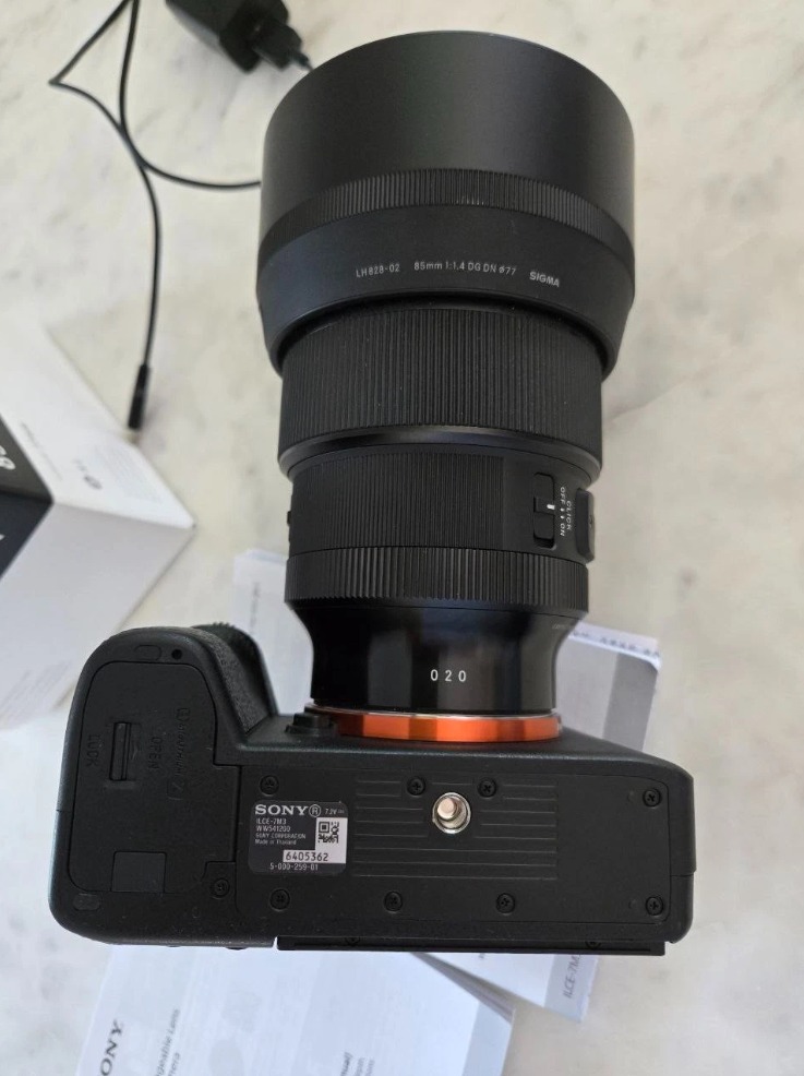 Sony a7 III Full-Frame Mirrorless Camera w/ Sigma 85mm f1.4 DG DN thumbnail 3