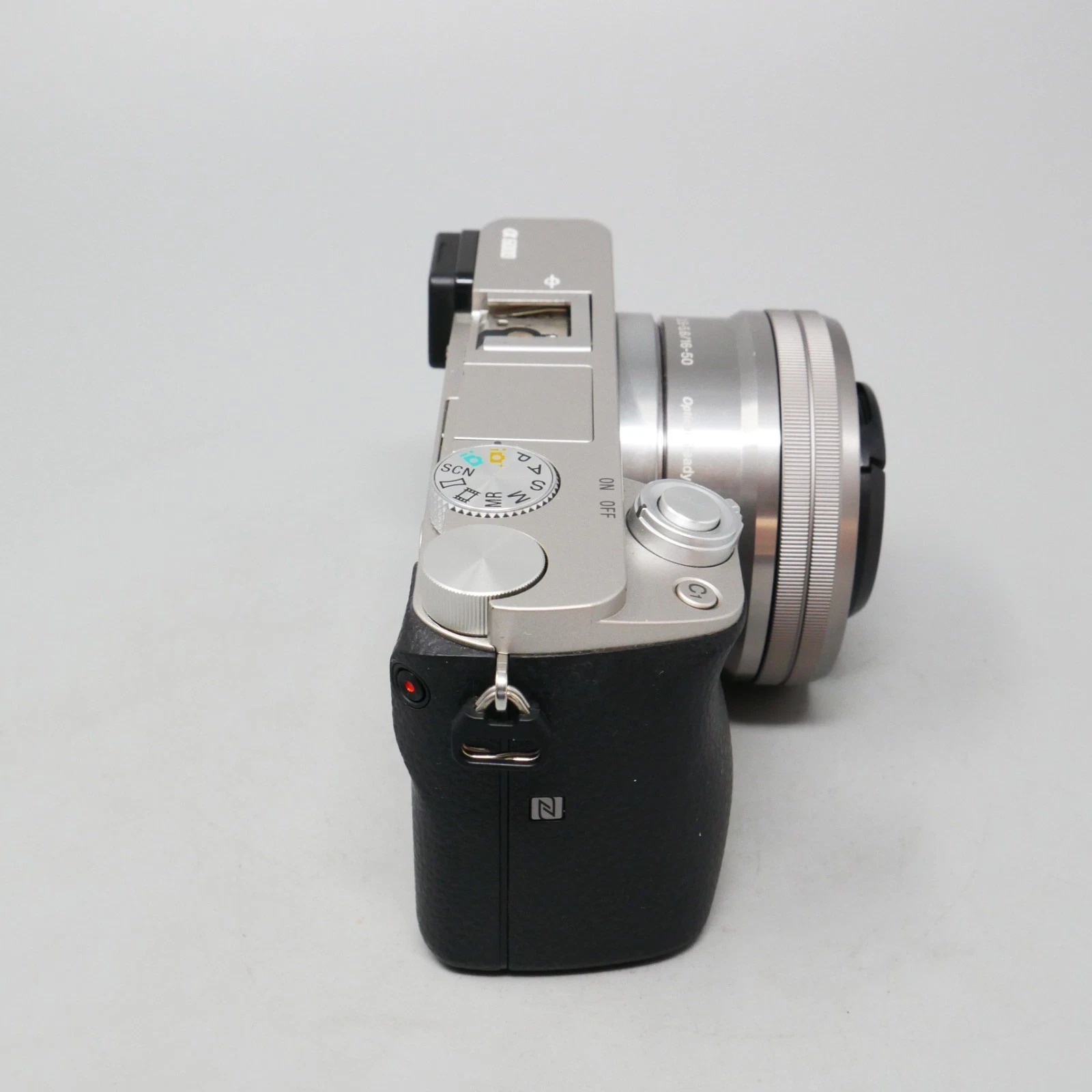 Sony Alpha A6000 24.3MP Digital Camera with 16-50mm Lens - 5,087 Clicks! thumbnail 4