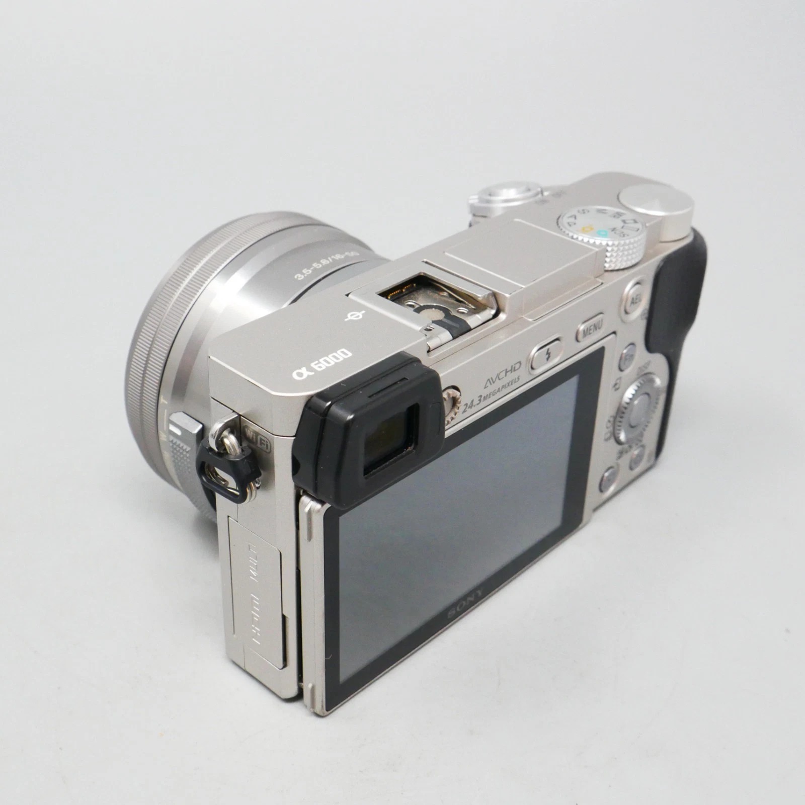 Sony Alpha A6000 24.3MP Digital Camera with 16-50mm Lens - 5,087 Clicks! thumbnail 7