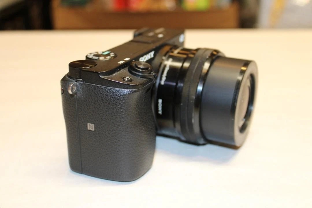 Sony Alpha a6300 Mirrorless Digital Camera w/ E PZ 16-50mm Zoom Lens 4 Batteries thumbnail 14