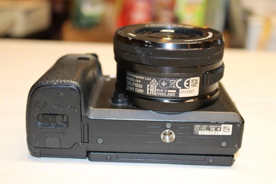 Sony Alpha a6300 Mirrorless Digital Camera w/ E PZ 16-50mm Zoom Lens 4 Batteries thumbnail 18