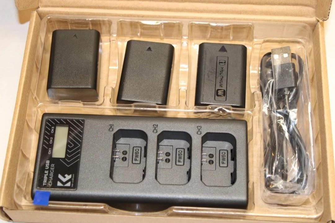 Sony Alpha a6300 Mirrorless Digital Camera w/ E PZ 16-50mm Zoom Lens 4 Batteries thumbnail 23