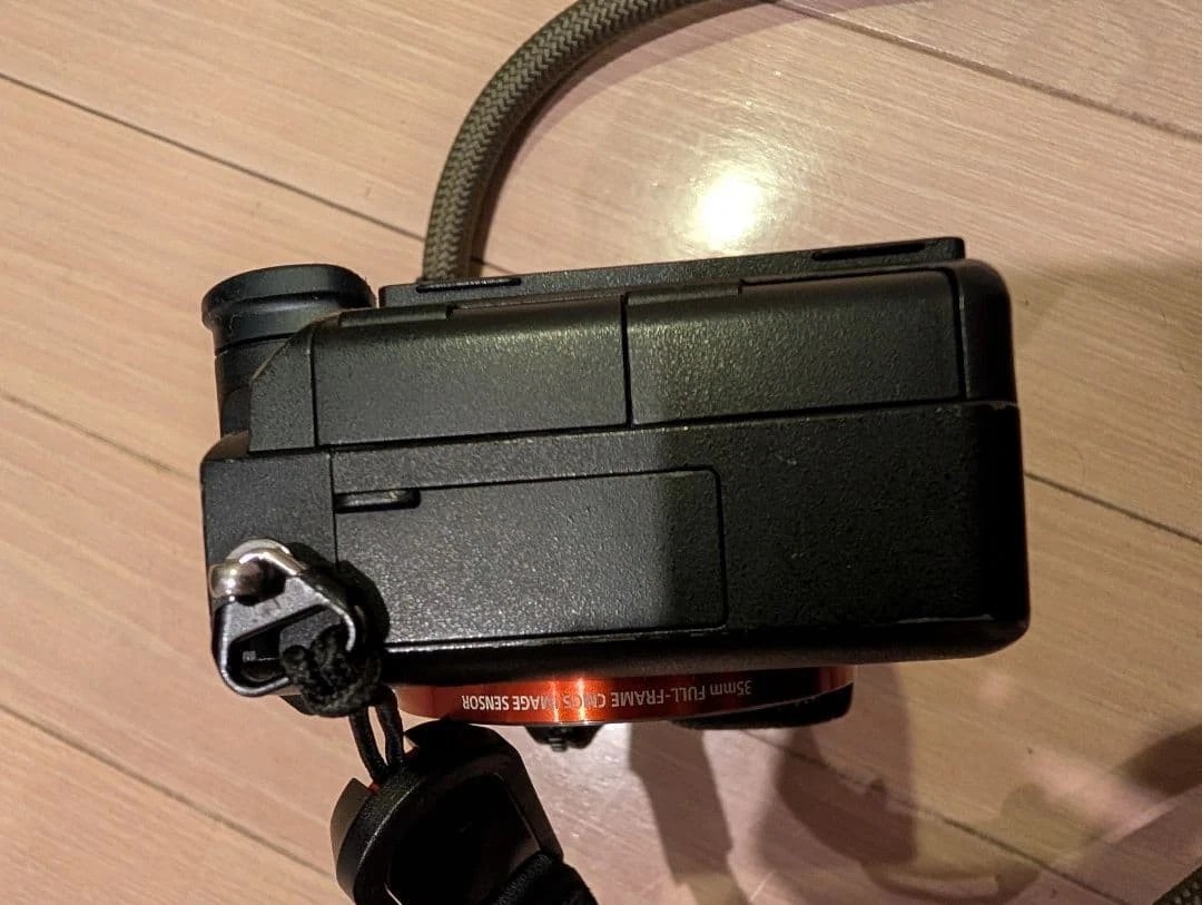 Sony Alpha a7 III Full Frame Camera w/ Tamron 28-200mm + 3 Batteries thumbnail 14