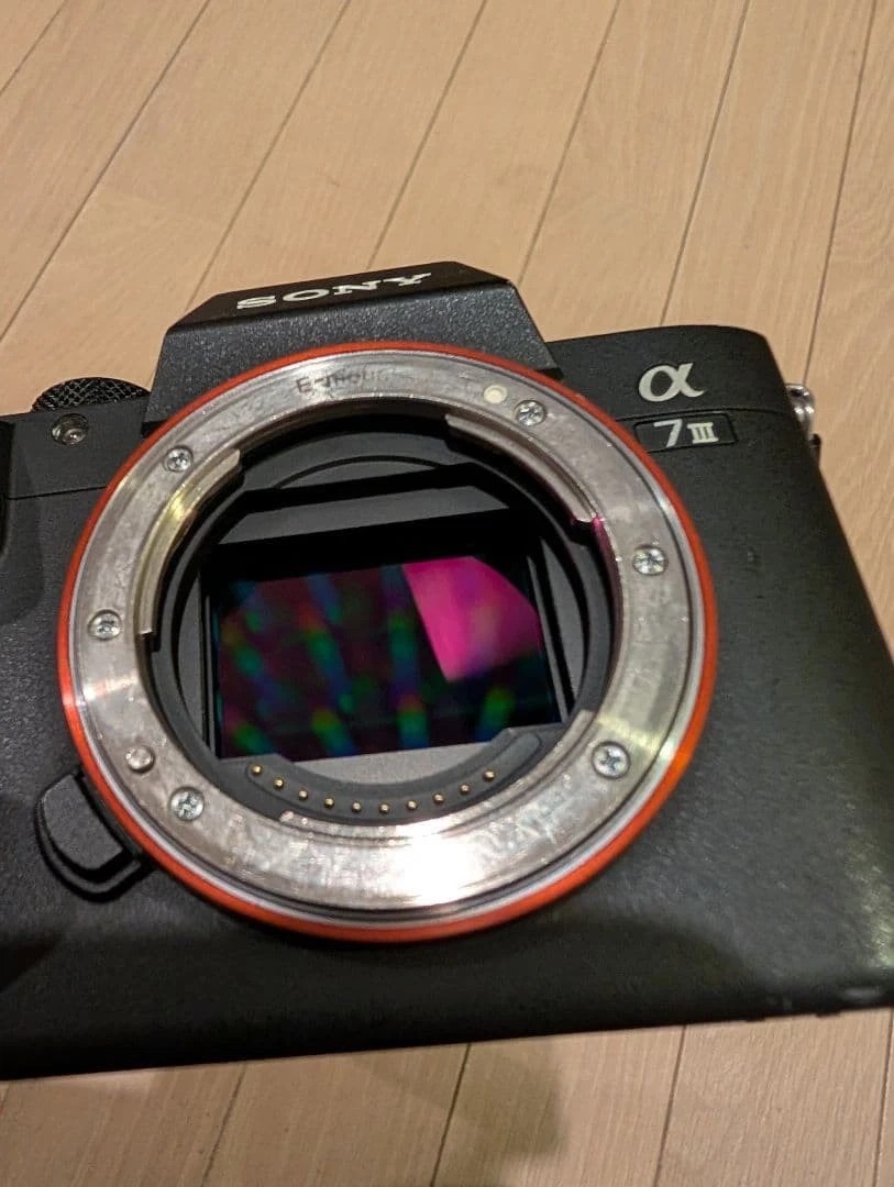 Sony Alpha a7 III Full Frame Camera w/ Tamron 28-200mm + 3 Batteries thumbnail 3