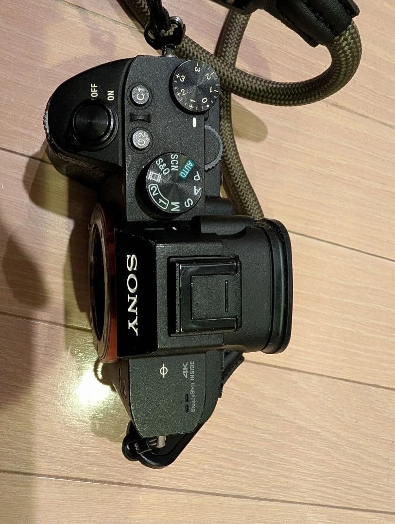 Sony Alpha a7 III Full Frame Camera w/ Tamron 28-200mm + 3 Batteries thumbnail 6