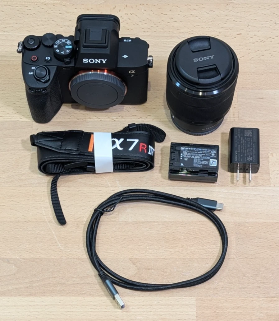 Sony Alpha A7 IV 33MP Mirrorless Digital Camera + 28-70mm OSS Shutter count 547 thumbnail 1