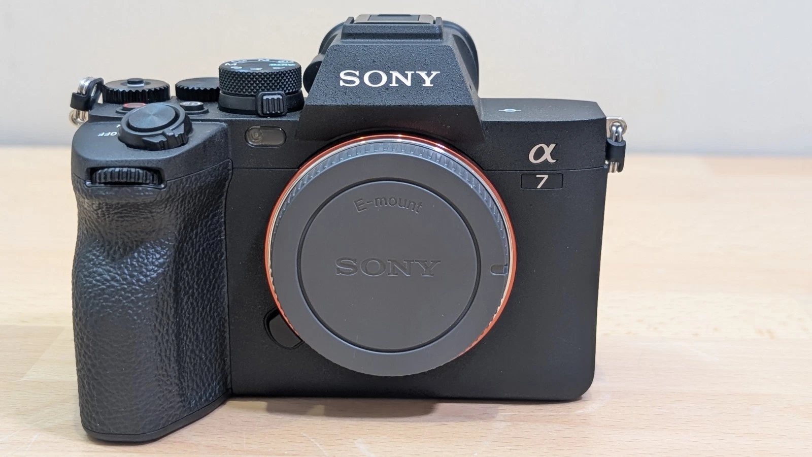Sony Alpha A7 IV 33MP Mirrorless Digital Camera + 28-70mm OSS Shutter count 547 thumbnail 7