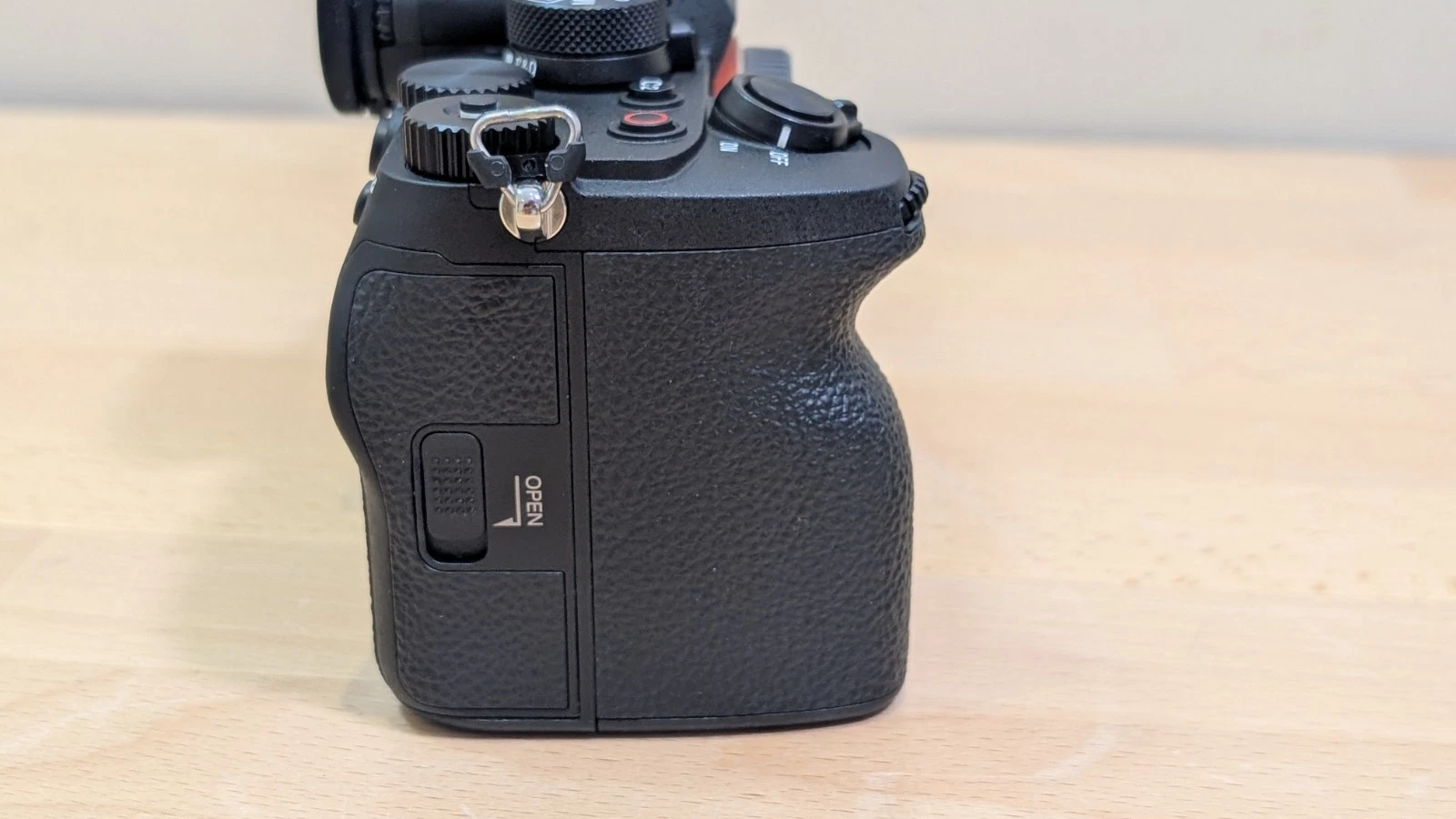 Sony Alpha A7 IV 33MP Mirrorless Digital Camera + 28-70mm OSS Shutter count 547 thumbnail 9