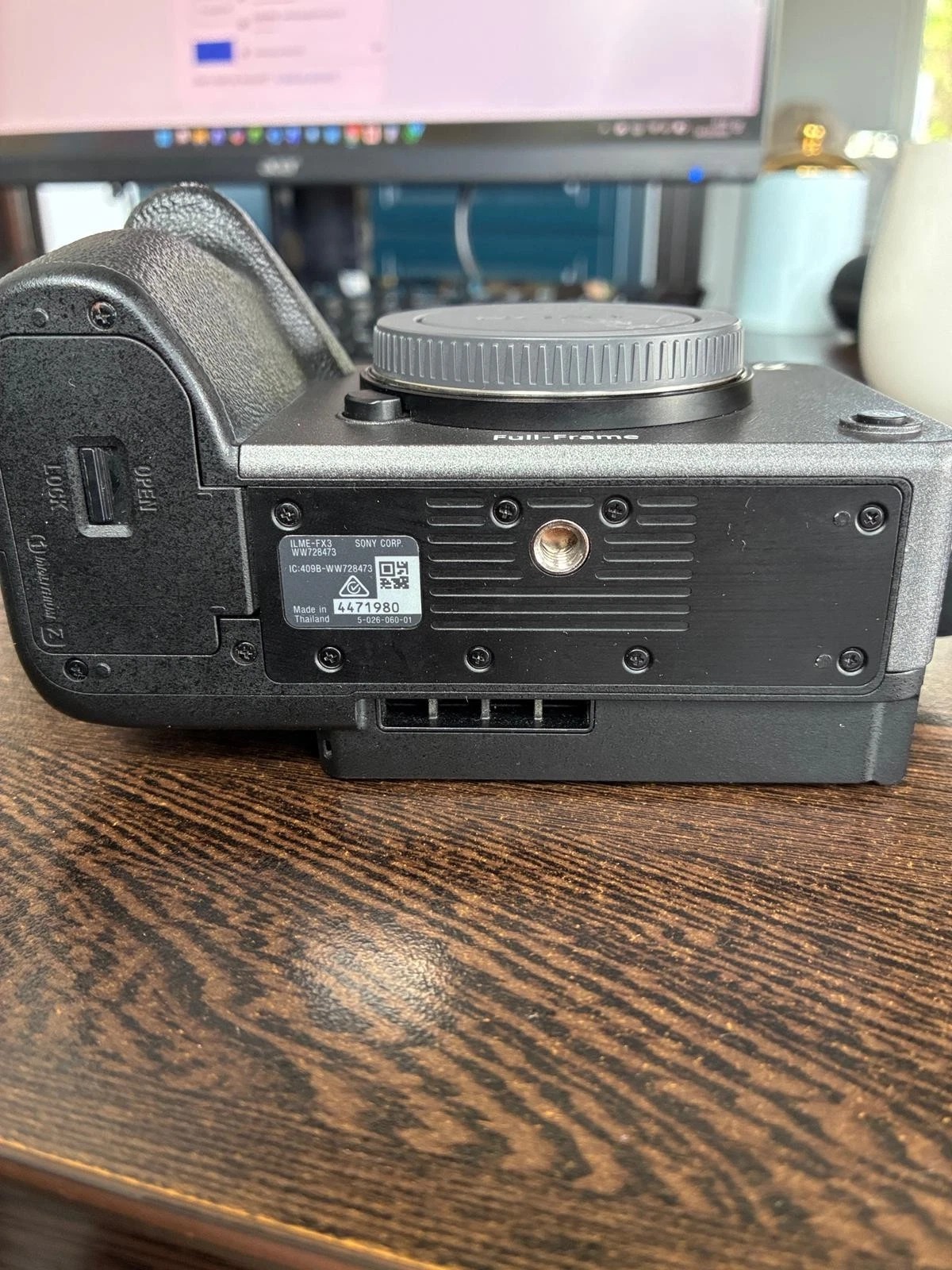 Sony Alpha FX3 12.1MP Full-Frame Cinema Line Camera (Body Only) thumbnail 10