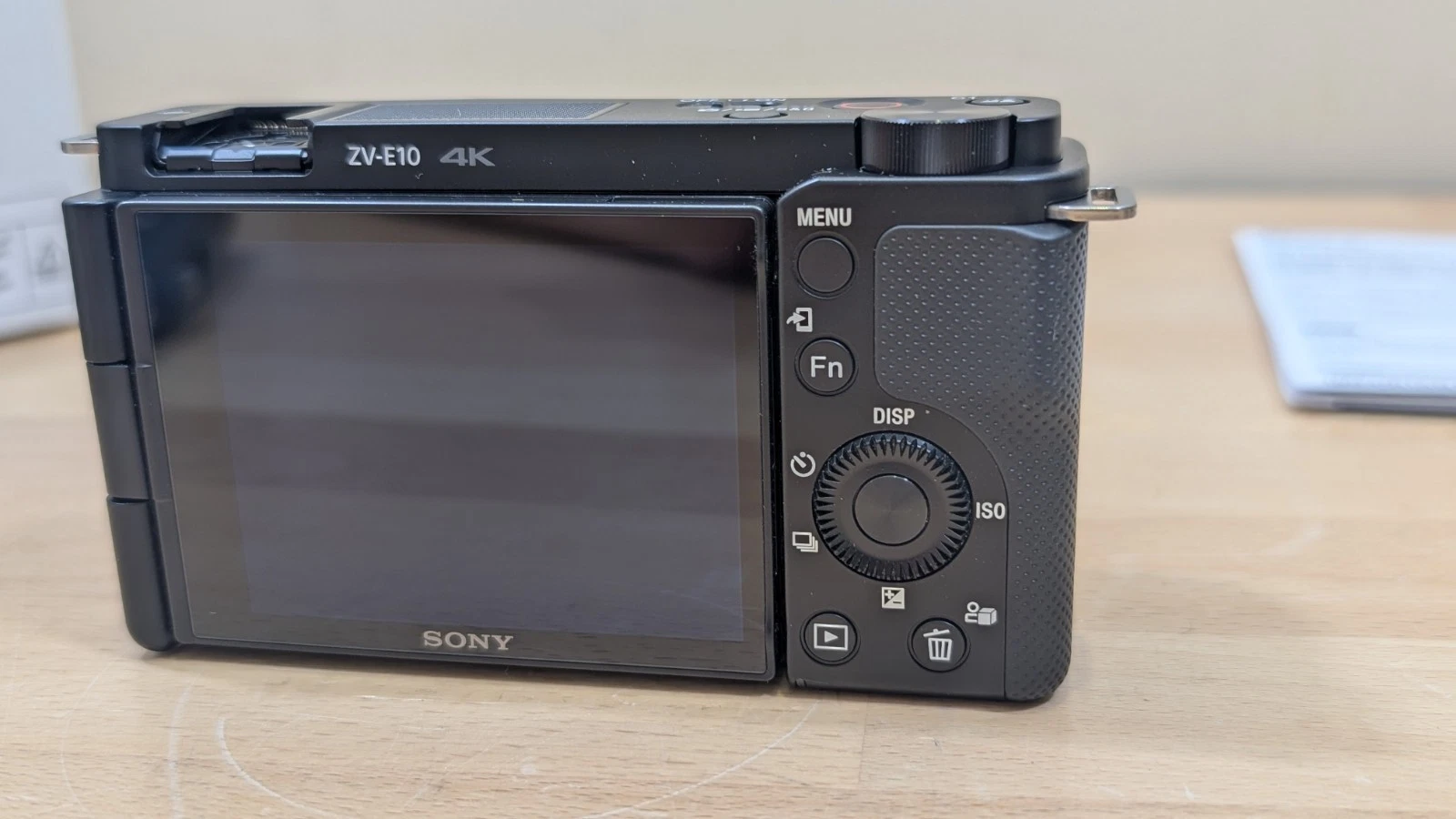 Sony Alpha ZV-E10 ZVE10 Black (ILCZVE10/B) Camera thumbnail 3