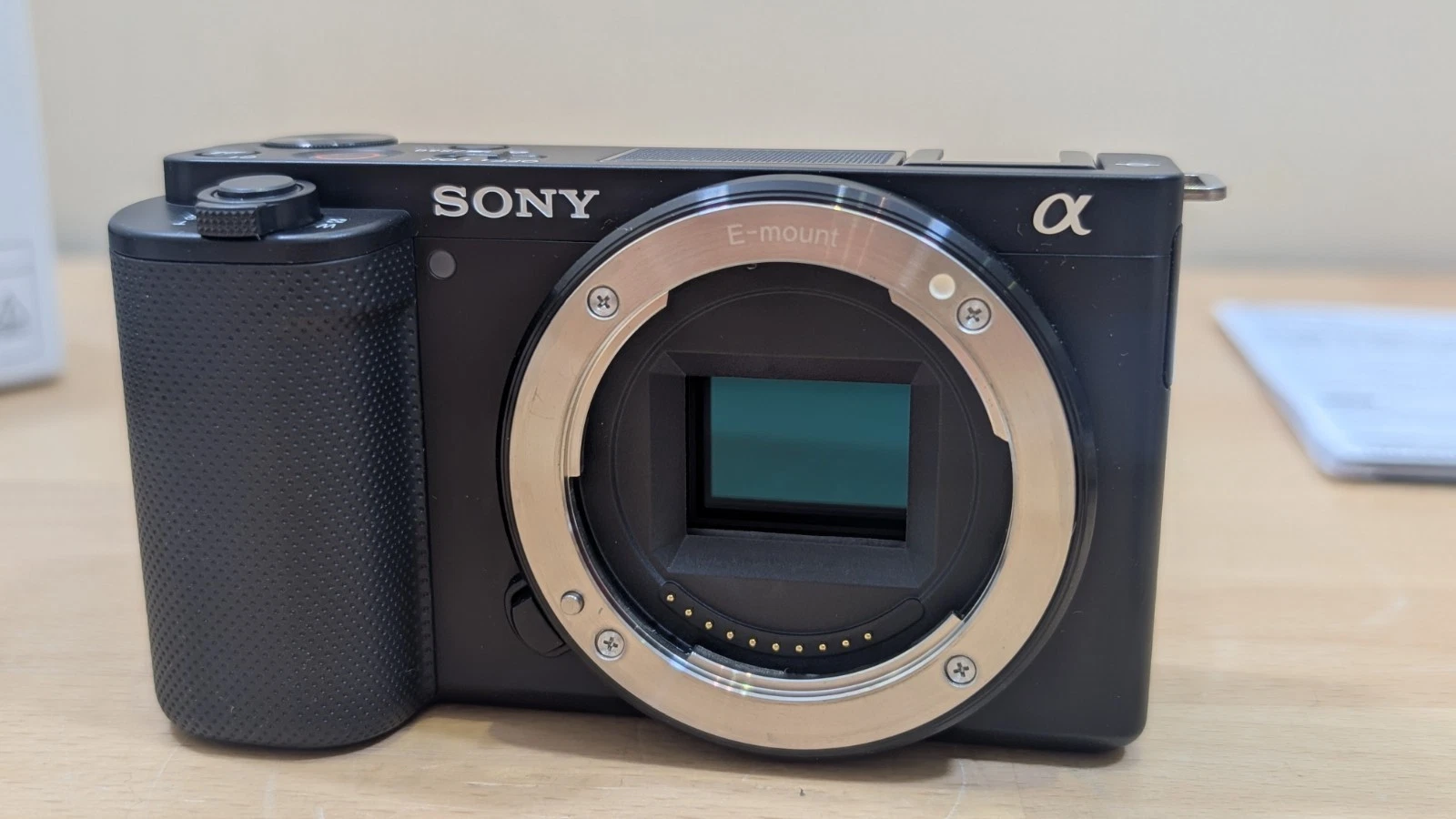 Sony Alpha ZV-E10 ZVE10 Black (ILCZVE10/B) Camera thumbnail 5
