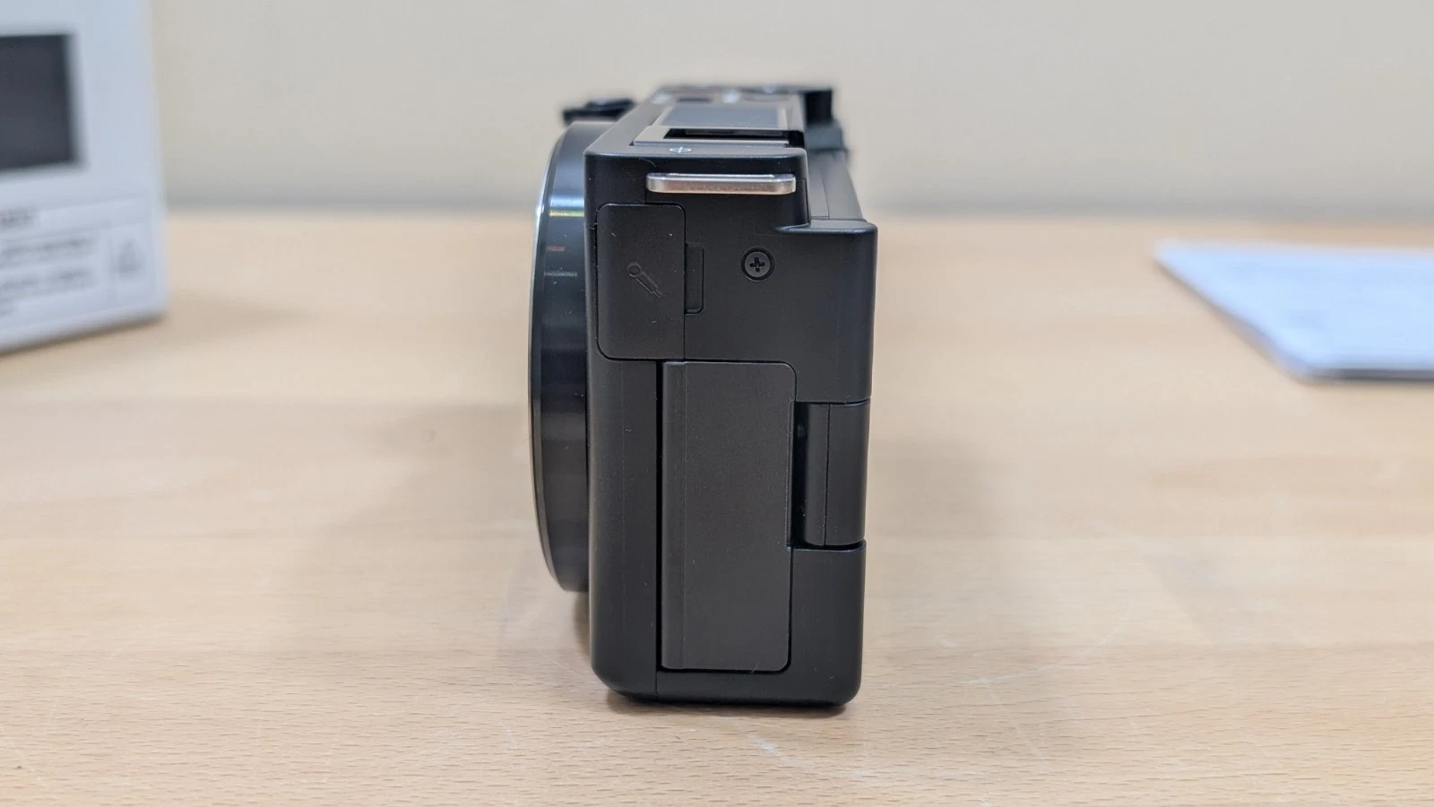 Sony Alpha ZV-E10 ZVE10 Black (ILCZVE10/B) Camera thumbnail 6