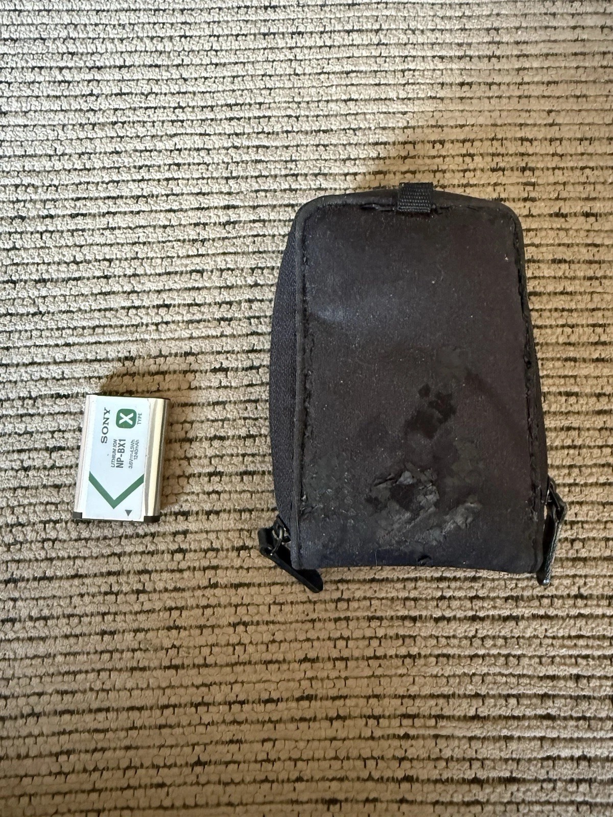 Sony Cyber-Shot DSC-RX100 – 20.2MP Compact Camera | With Worn Case | Pre-Owned thumbnail 11