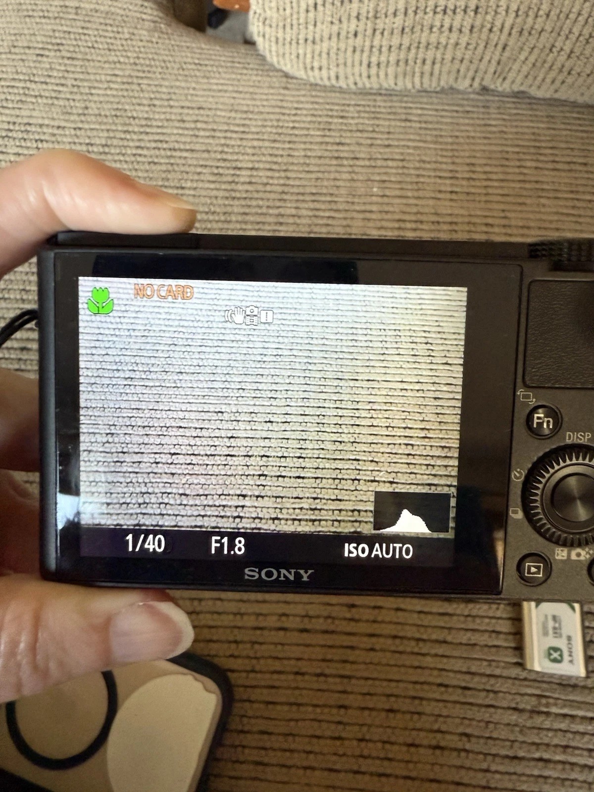 Sony Cyber-Shot DSC-RX100 – 20.2MP Compact Camera | With Worn Case | Pre-Owned thumbnail 3