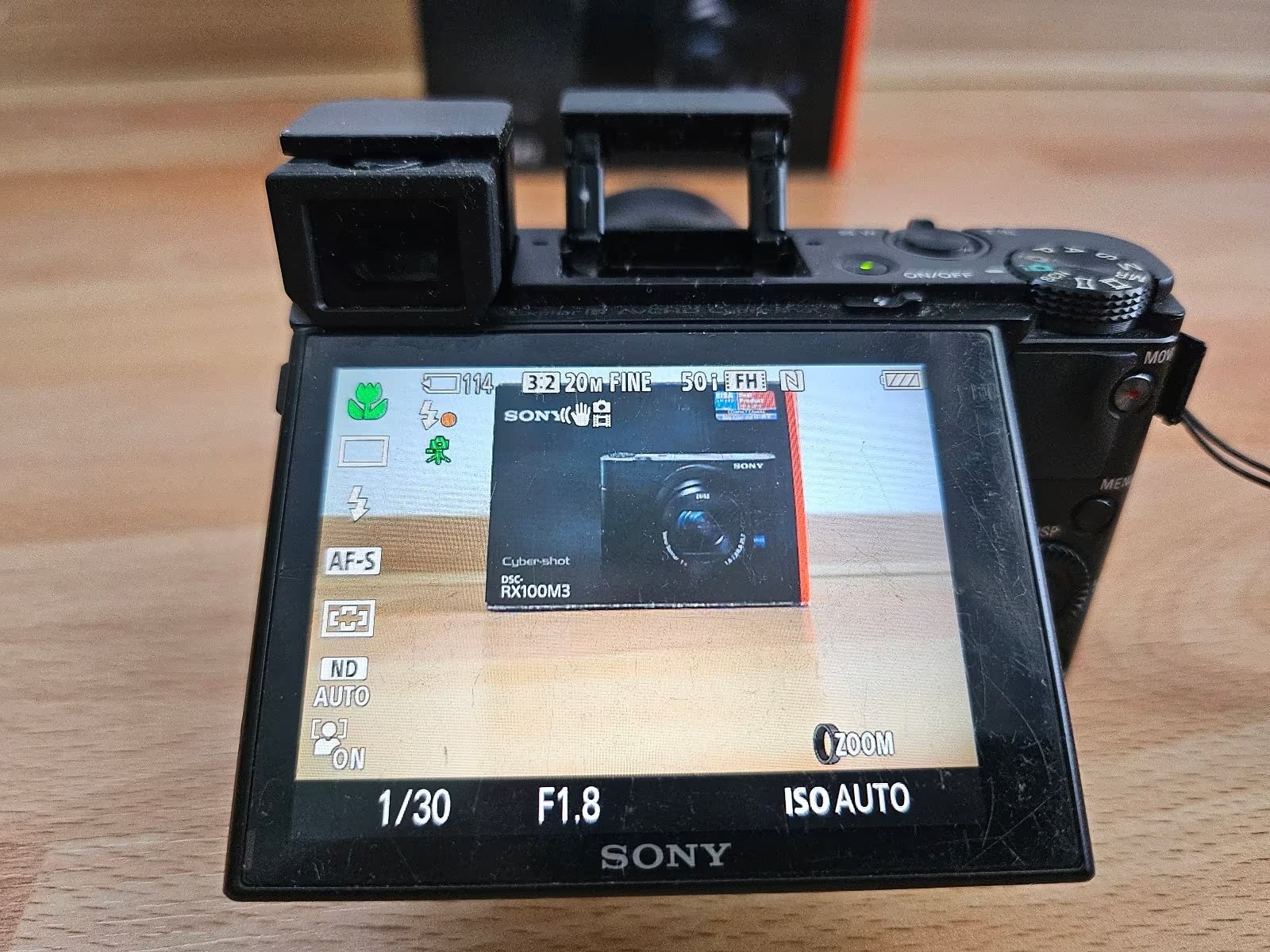 Sony Cyber-shot DSC-RX100 III (20.2 MP) Digital Camera, Brand New in Box thumbnail 2