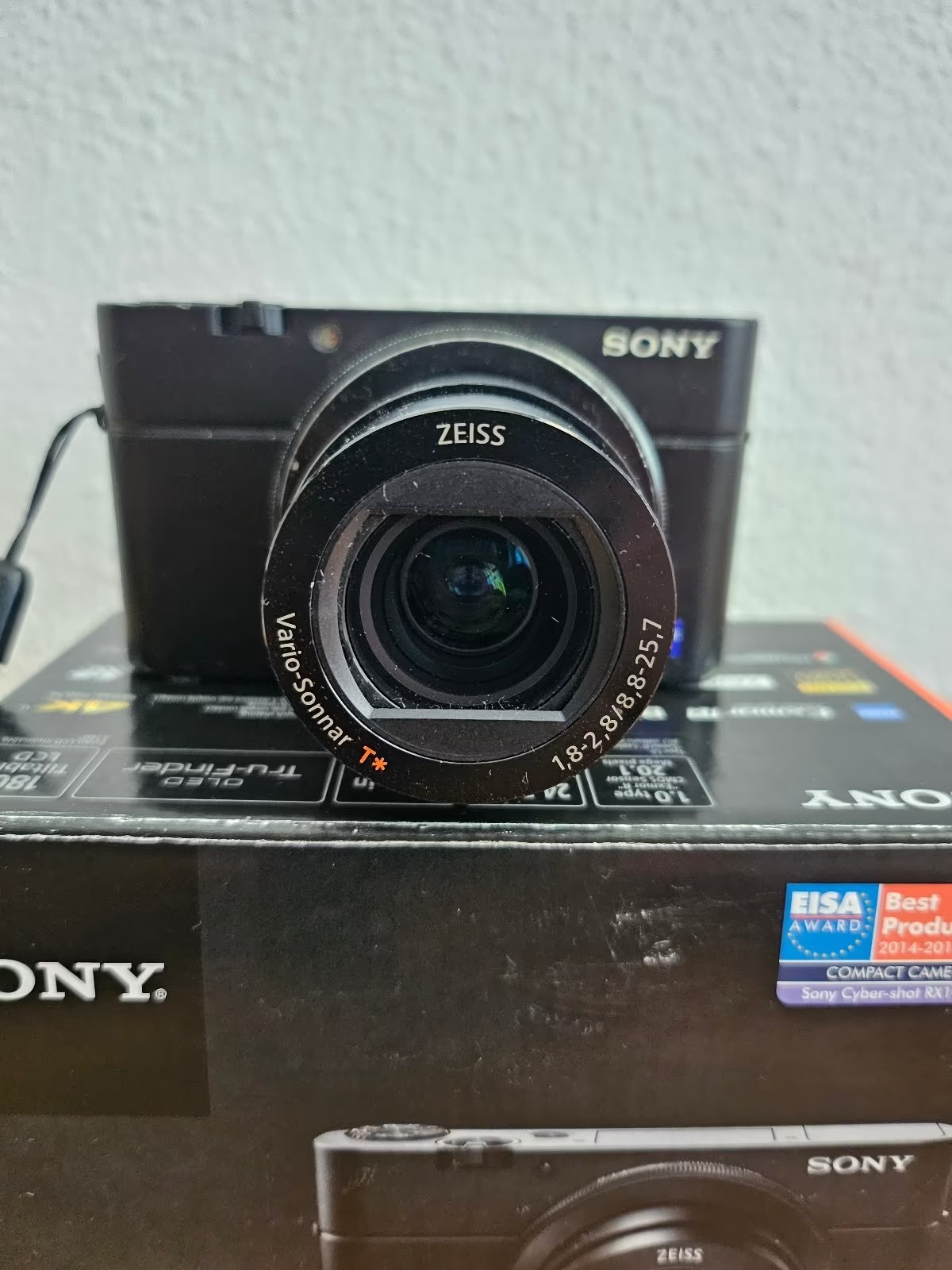 Sony Cyber-shot DSC-RX100 III (20.2 MP) Digital Camera, Brand New in Box thumbnail 3