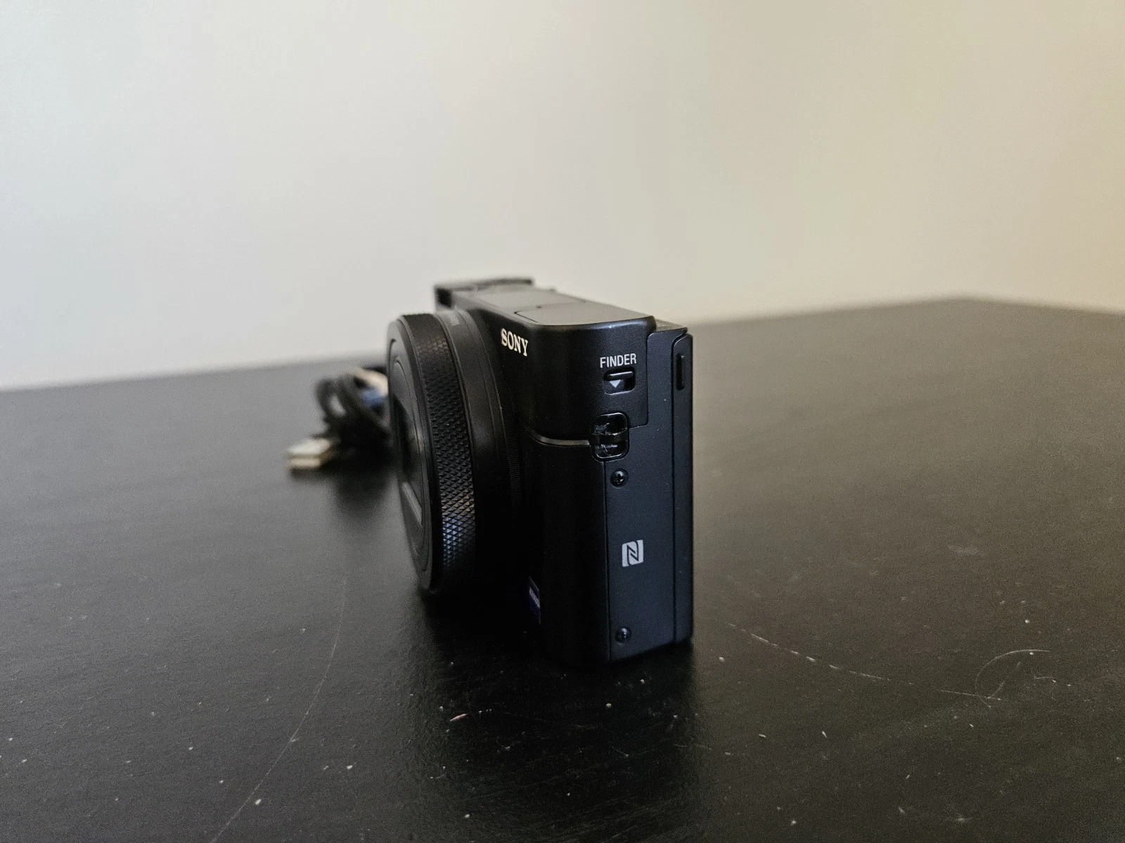 Sony Cyber-shot DSC-RX100 VI M6 Digital Camera UHD 4K30 24-200mm Zoom EXCELLENT thumbnail 10