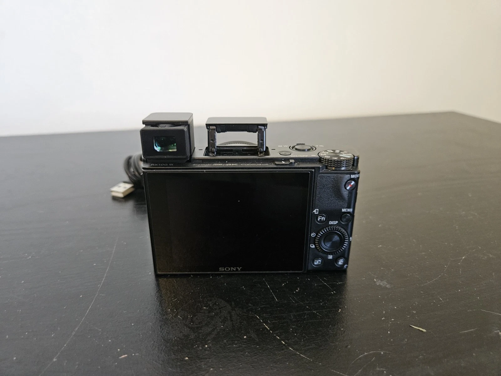 Sony Cyber-shot DSC-RX100 VI M6 Digital Camera UHD 4K30 24-200mm Zoom EXCELLENT thumbnail 12