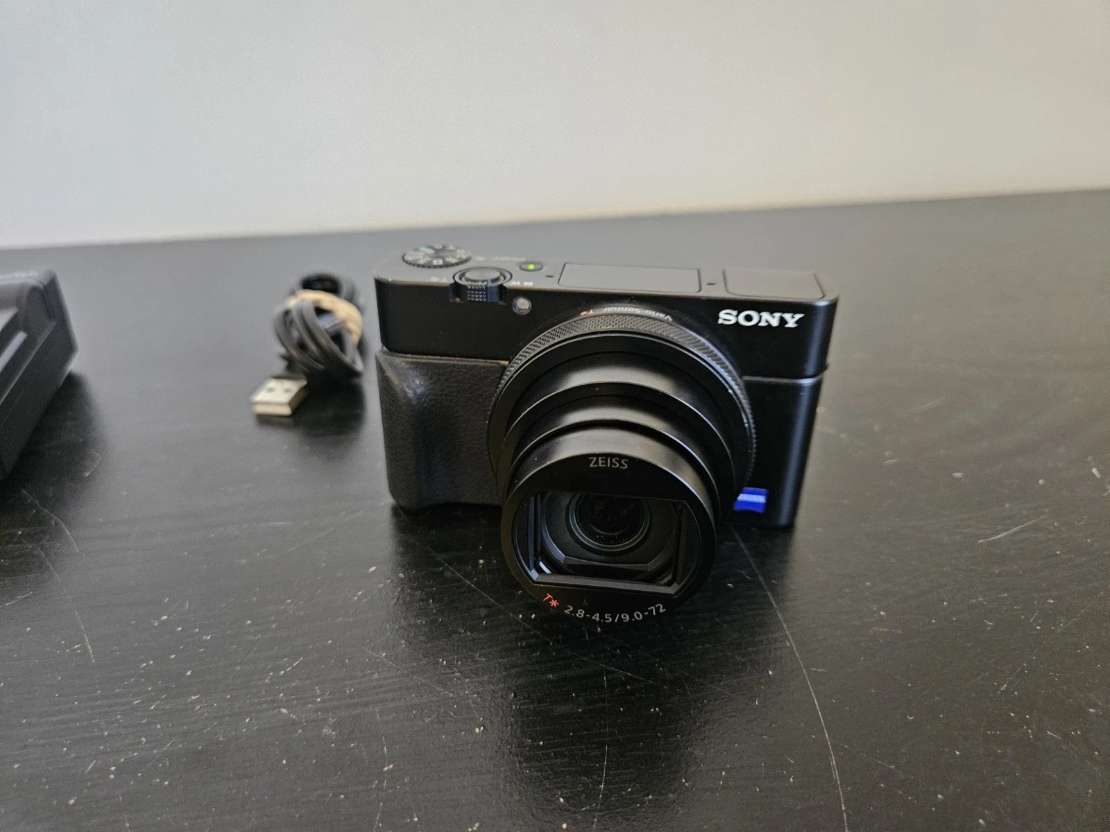 Sony Cyber-shot DSC-RX100 VI M6 Digital Camera UHD 4K30 24-200mm Zoom EXCELLENT thumbnail 14