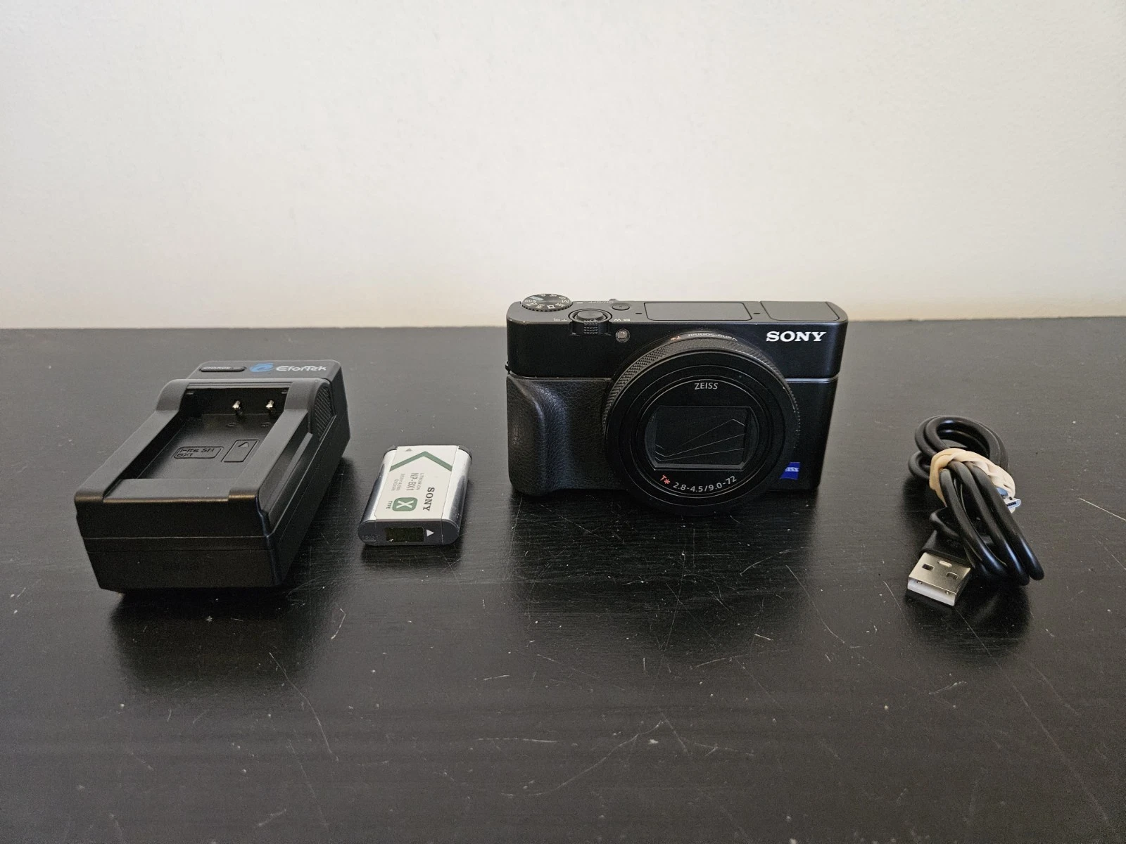 Sony Cyber-shot DSC-RX100 VI M6 Digital Camera UHD 4K30 24-200mm Zoom EXCELLENT thumbnail 4