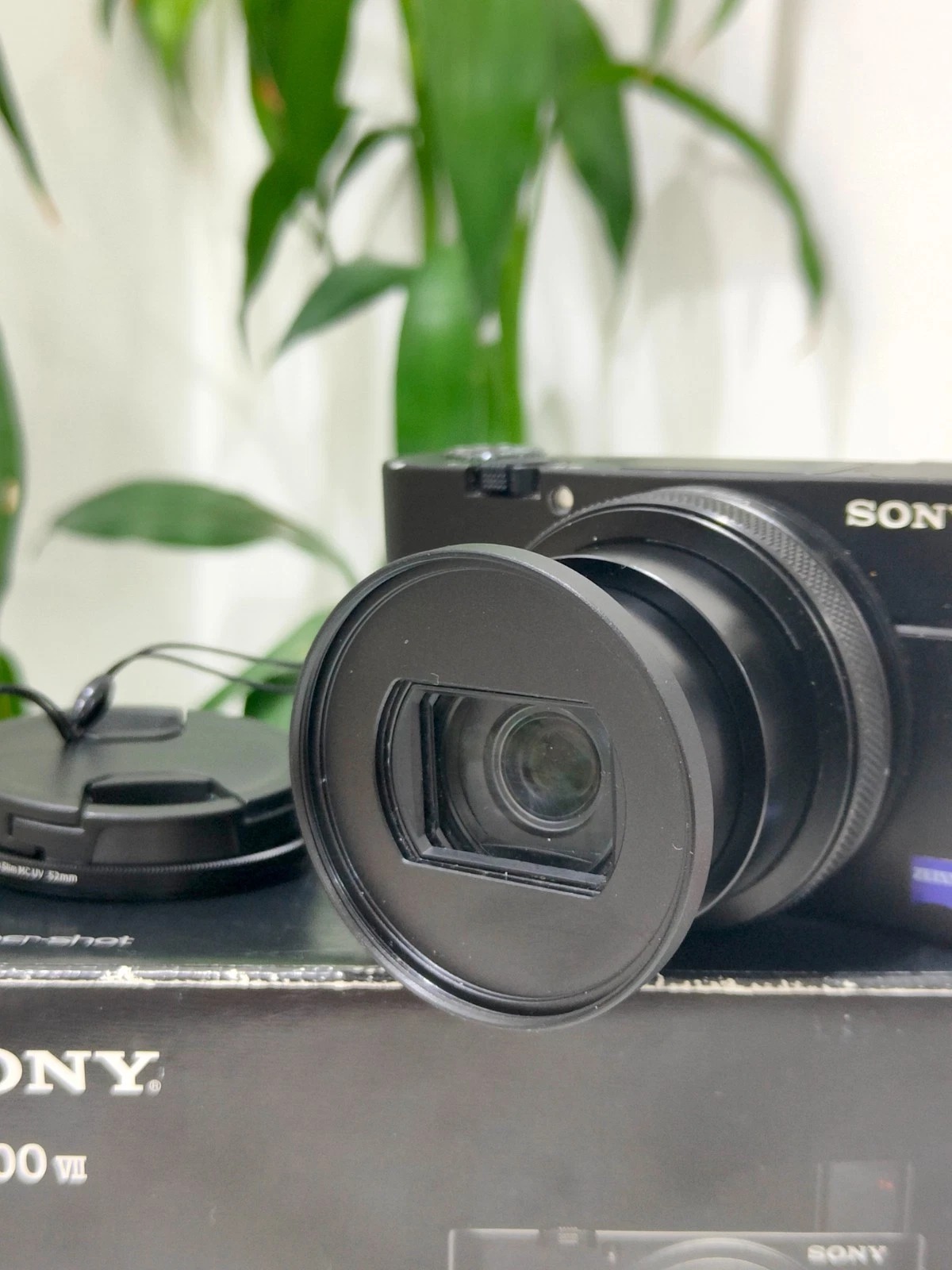 Sony RX100 VII Compact Digital Camera + GP-VPT2BT Wireless Grip | Excellent Cond thumbnail 2