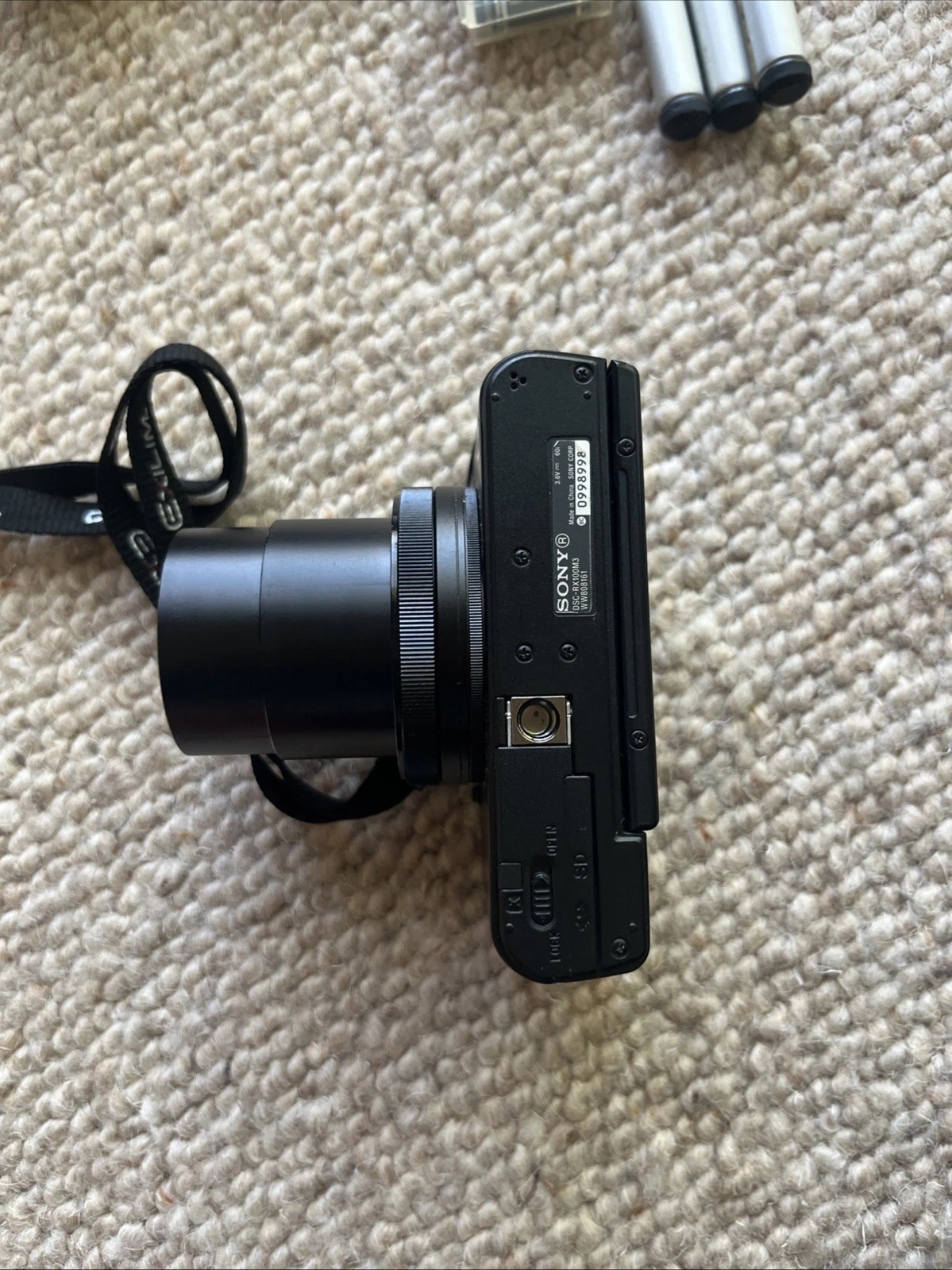 Sony Cyber-shot RX100 III M3 20.1MP Digital Camera Black thumbnail 8