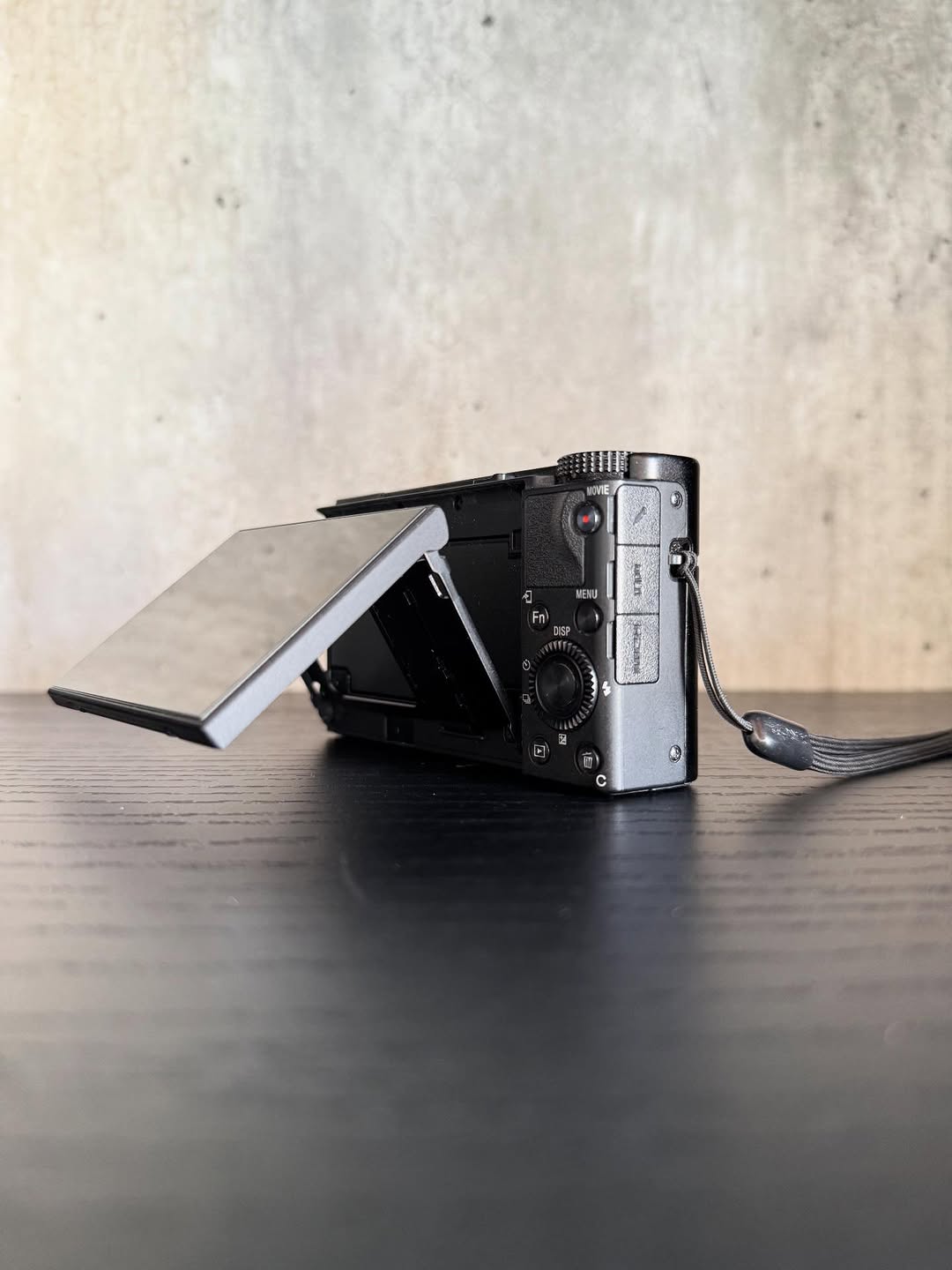 Sony Cyber-shot RX100 VII. 20.1 megapixels thumbnail 5