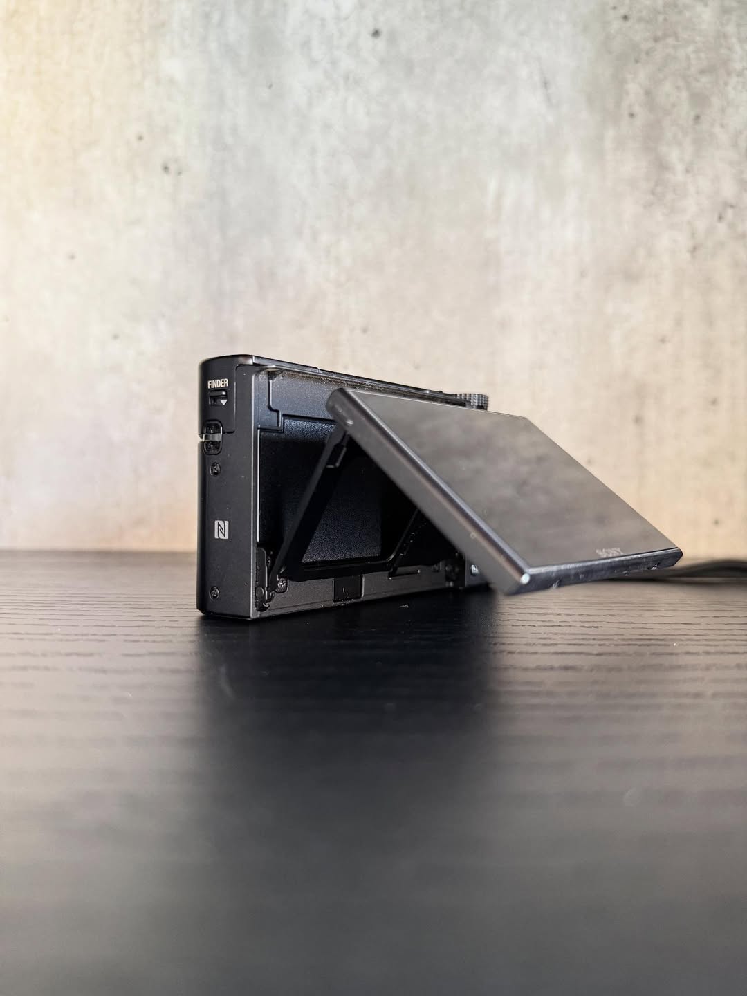 Sony Cyber-shot RX100 VII. 20.1 megapixels thumbnail 7