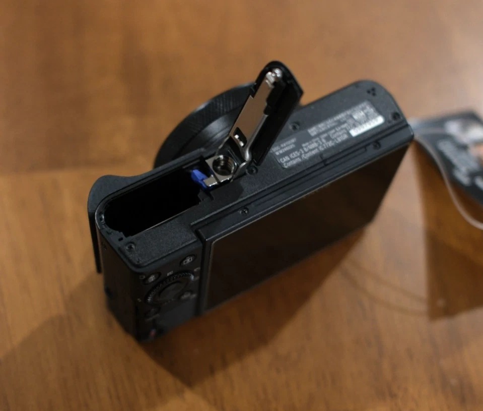 Sony Cyber-Shot RX100 VII – Pro Performance in Your Pocket thumbnail 11