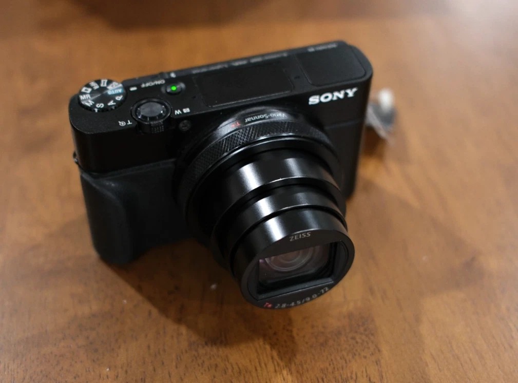 Sony Cyber-Shot RX100 VII – Pro Performance in Your Pocket thumbnail 4