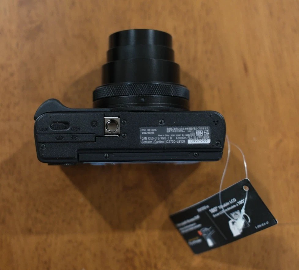 Sony Cyber-Shot RX100 VII – Pro Performance in Your Pocket thumbnail 6