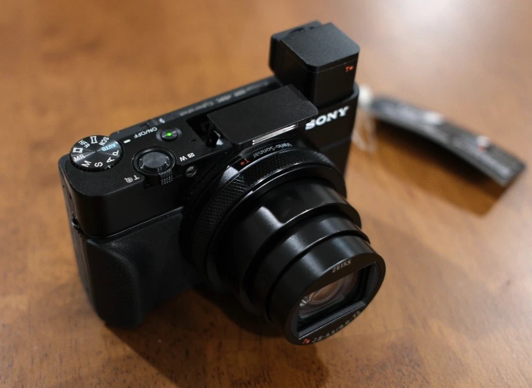 Sony Cyber-Shot RX100 VII – Pro Performance in Your Pocket thumbnail 8
