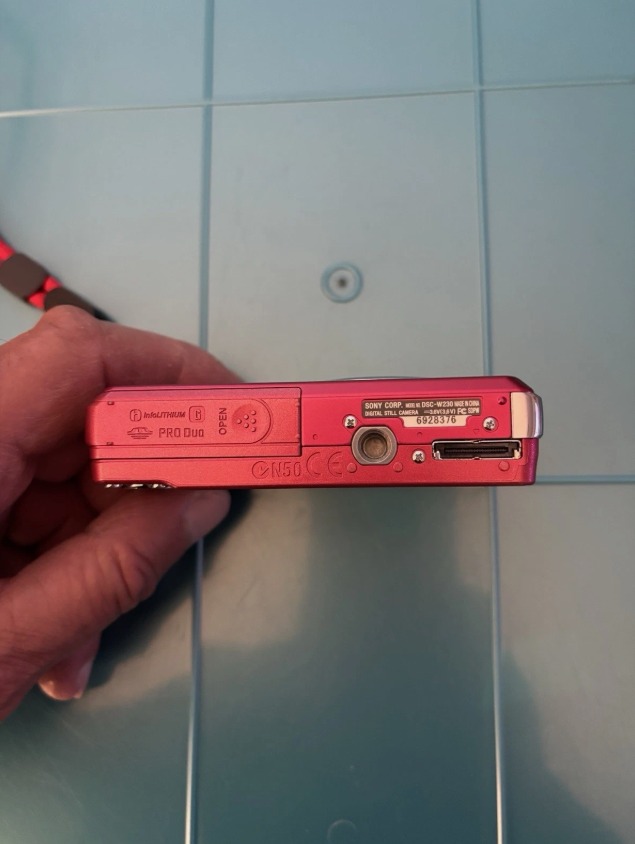 Sony CyberShot DSC-W230-12.1 MP-RED-Dig Camera-SD Card-Charger & Case-Near Mint thumbnail 12