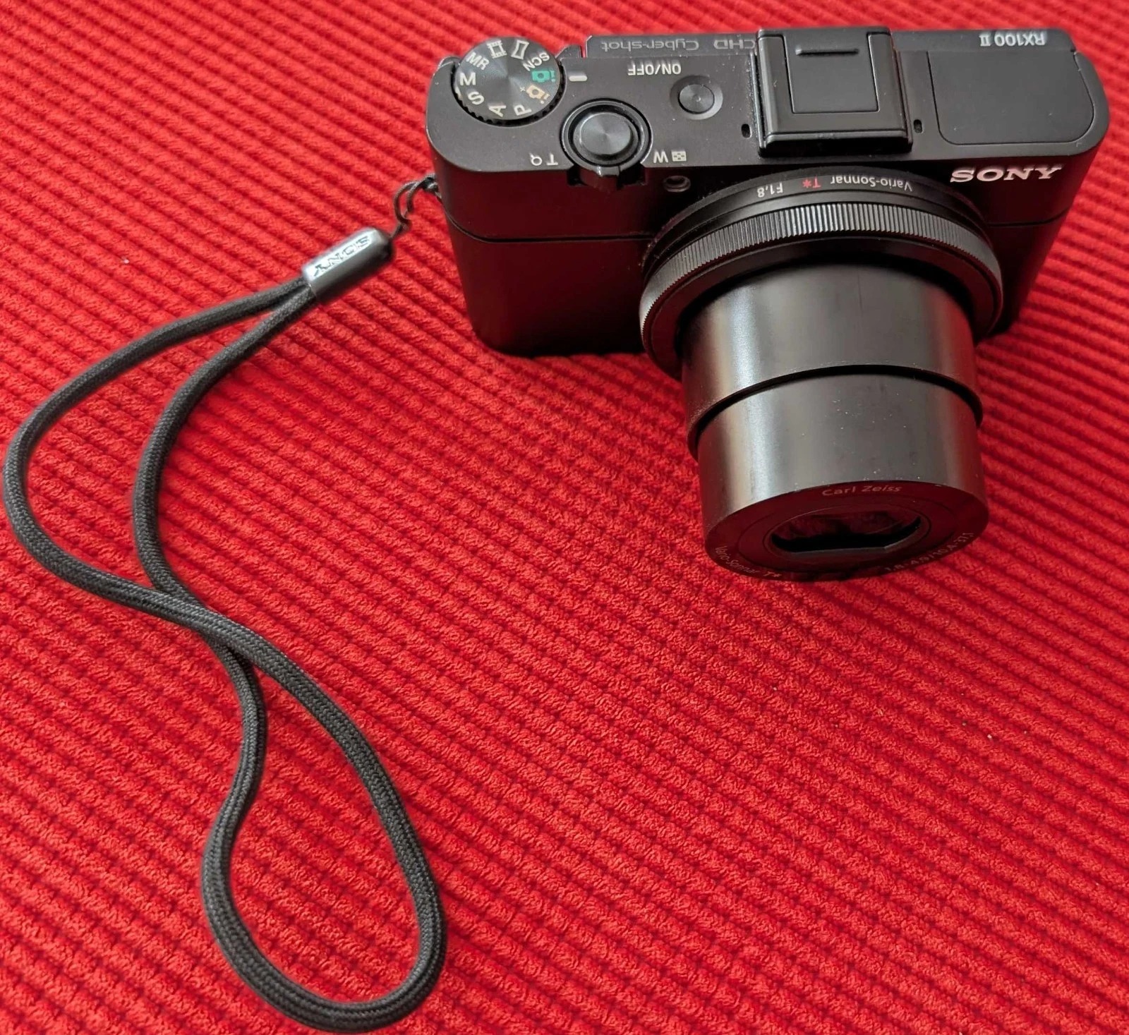 Sony DSC-RX100 II (DSC-RX100M2) Digital Camera, 20.2 MP, Black, Pouch+Spare Batt thumbnail 2