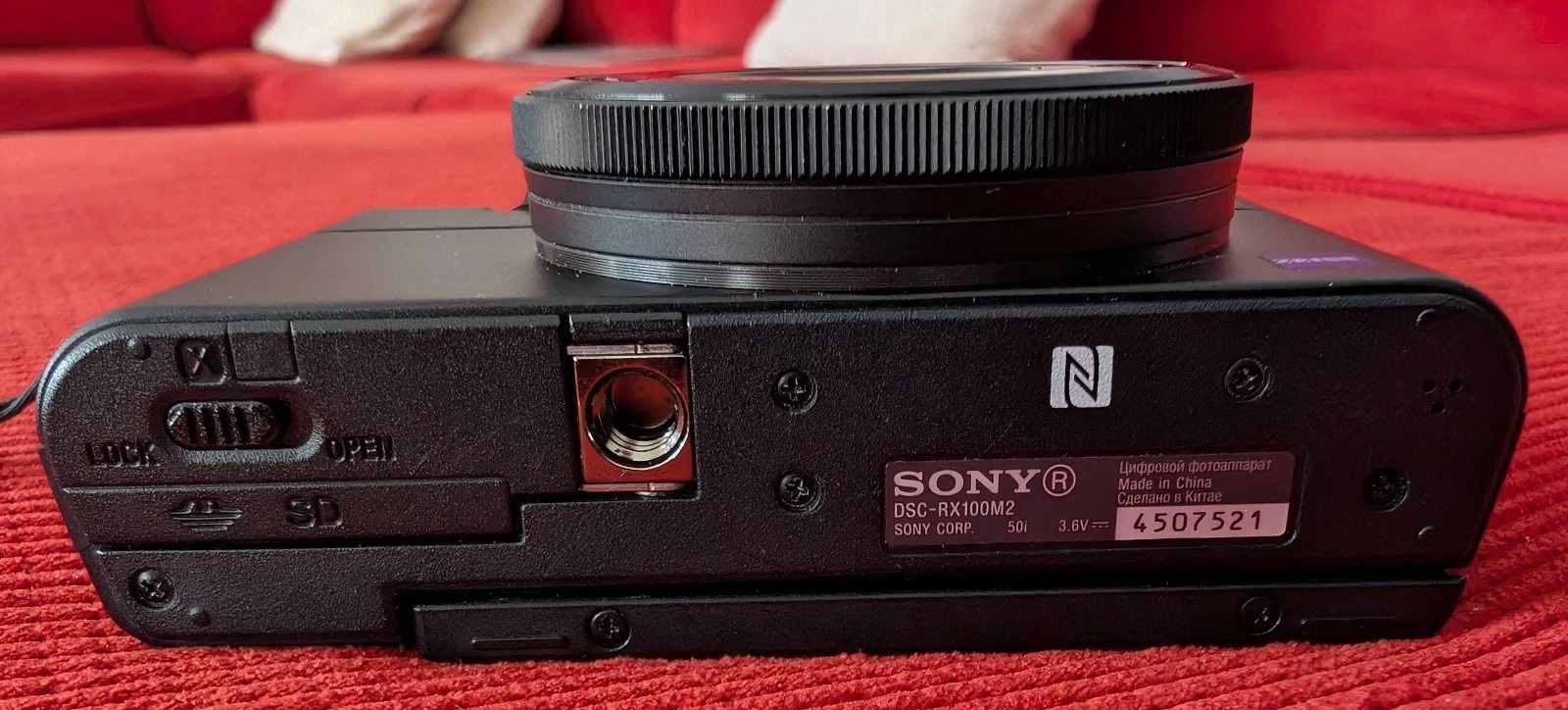 Sony DSC-RX100 II (DSC-RX100M2) Digital Camera, 20.2 MP, Black, Pouch+Spare Batt thumbnail 4