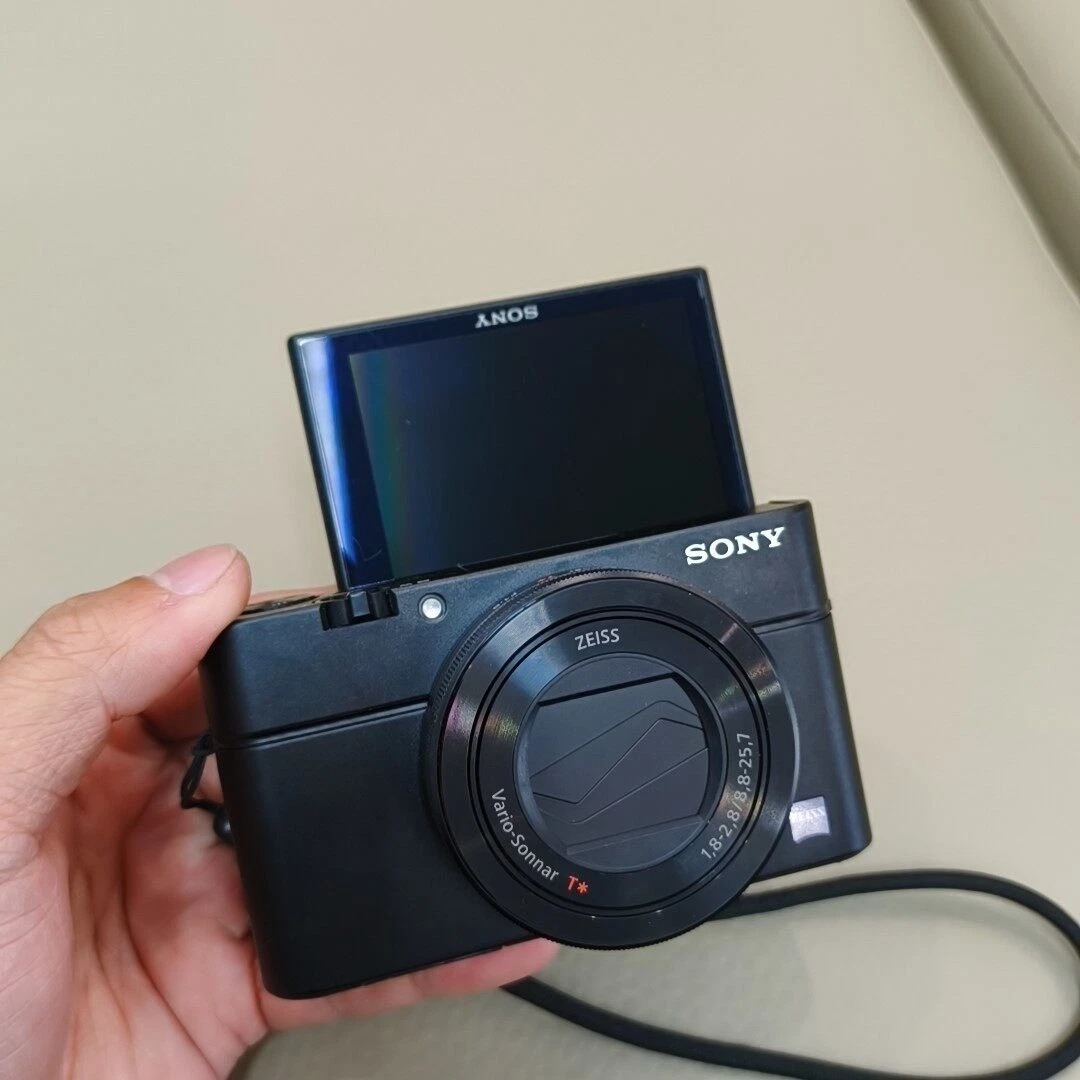 Sony DSC-RX100 III RX100M3 20.1 MP Digital Camera Built-in WiFi NFC Black thumbnail 1
