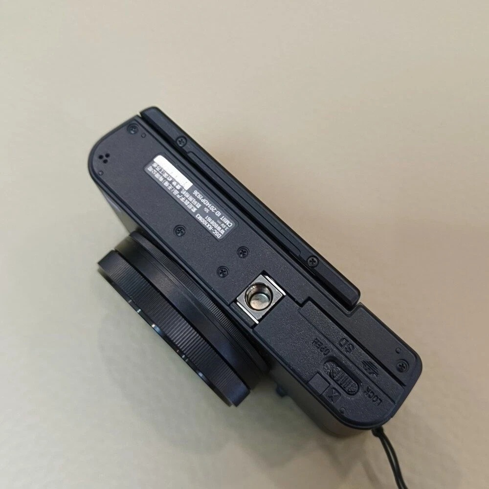 Sony DSC-RX100 III RX100M3 20.1 MP Digital Camera Built-in WiFi NFC Black thumbnail 4