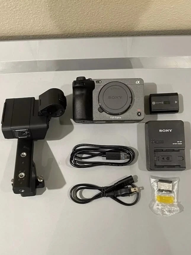 Sony FX3 Full-Frame Cinema Camera - USED thumbnail 1